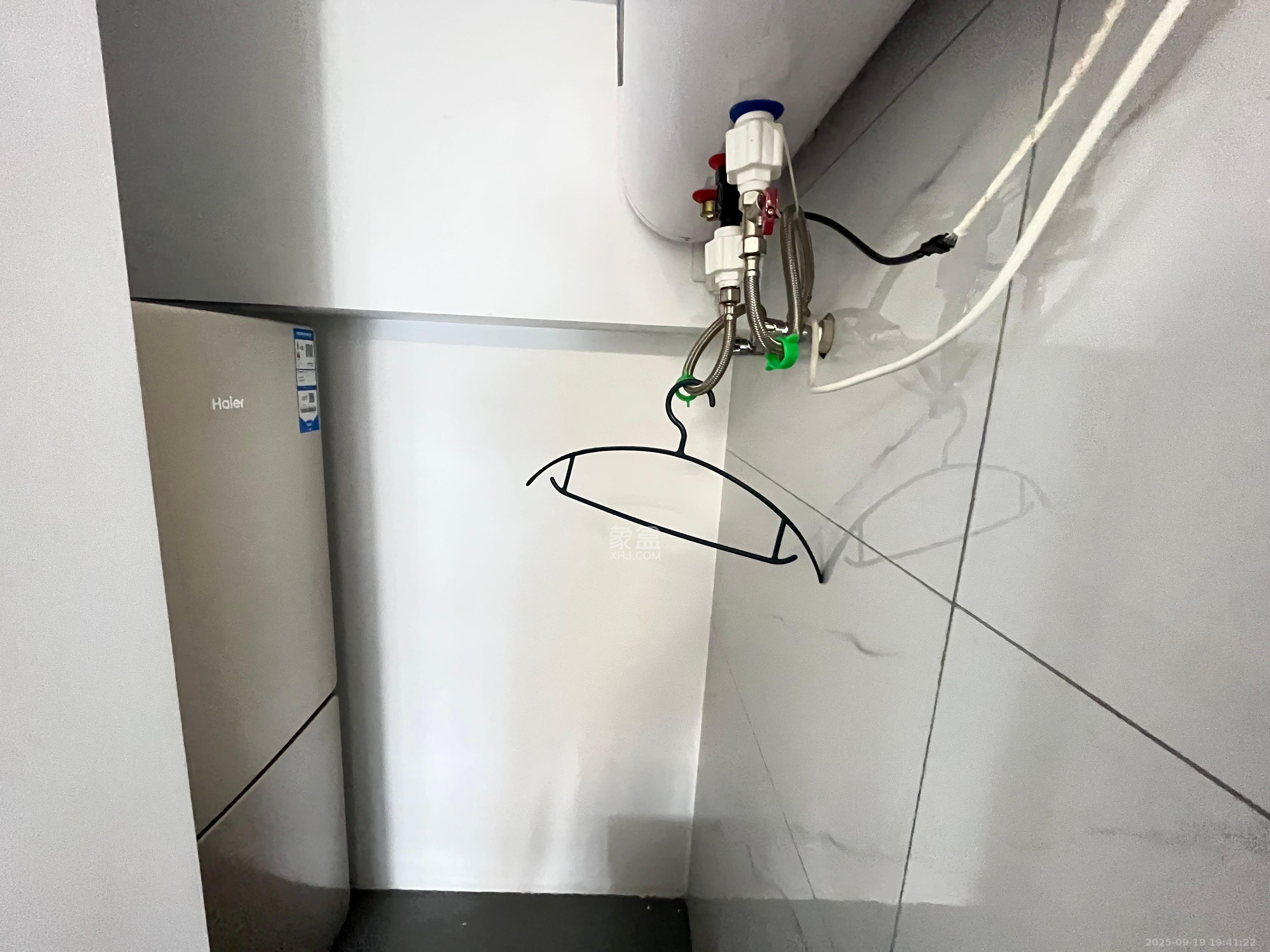 阿舍南2号（花之林大厦）  1室0厅0卫    1200.0元/月室内图