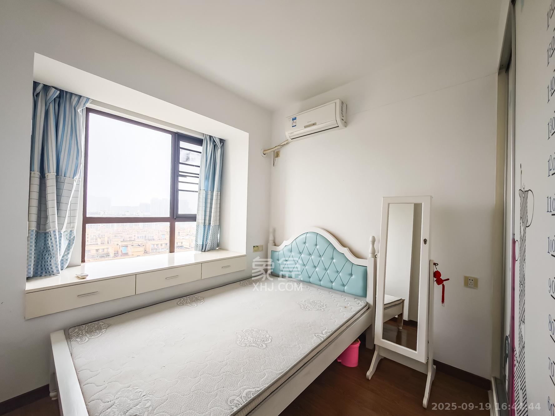 山语城二期  3室2厅1卫    69.8万卧室