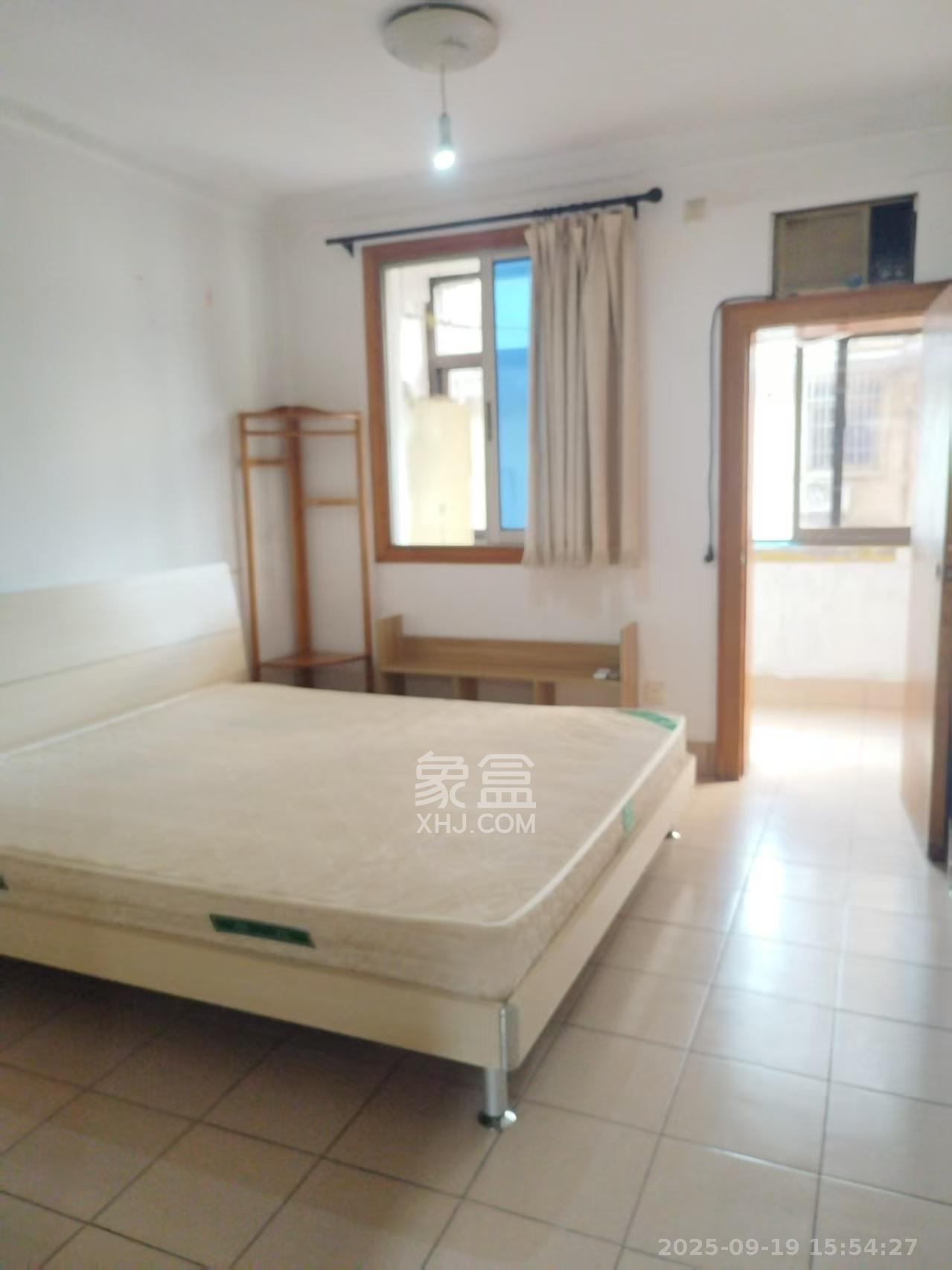 曙光路综合楼 2室1厅1卫 1600.0元/月 曙光路综合楼 2室1厅1卫 1600.0元/月室内图