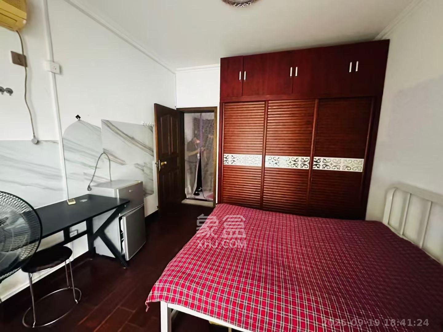 万事佳景园  1室1厅1卫    1000.0元/月 万事佳景园  1室1厅1卫    1000.0元/月