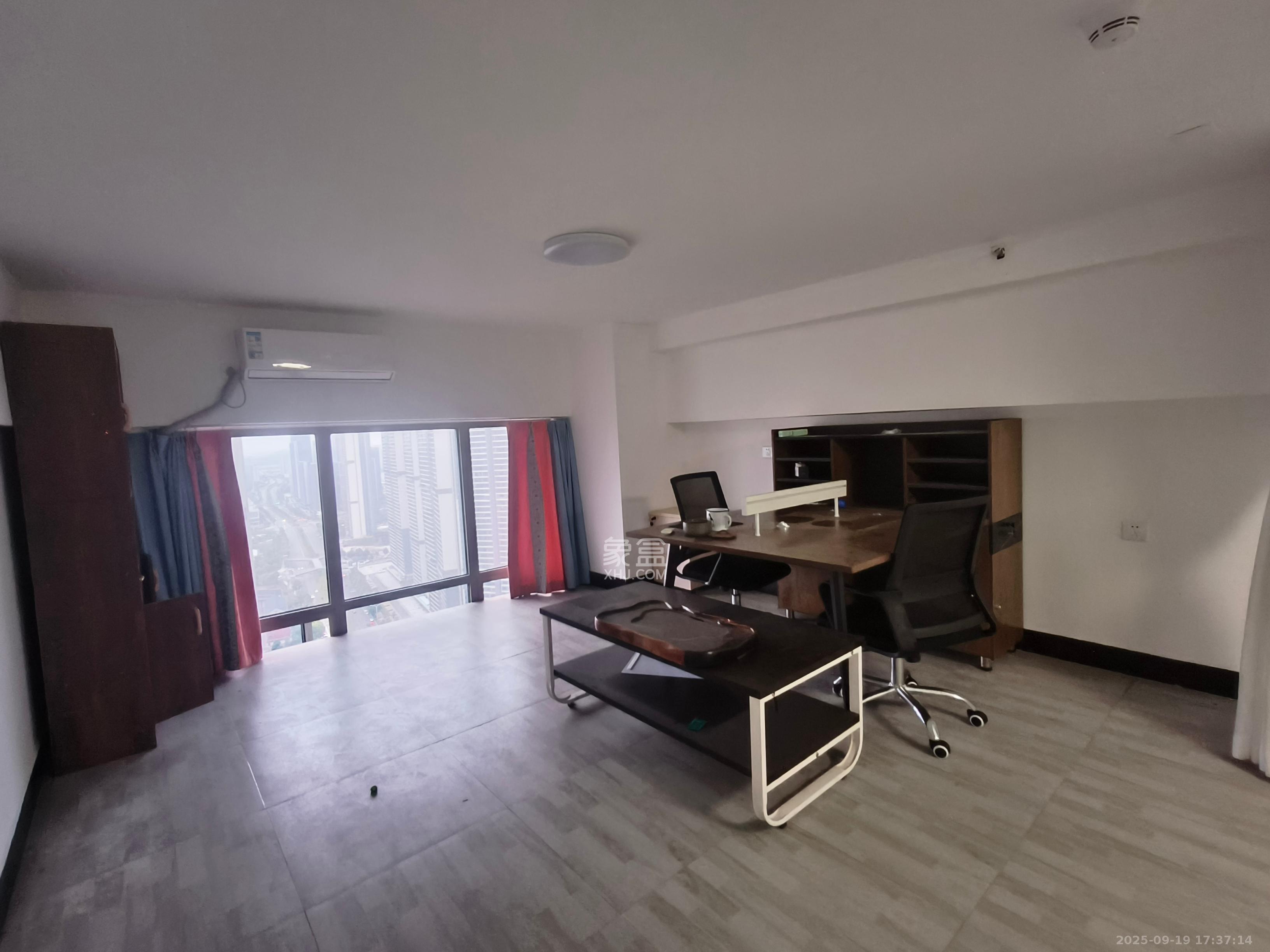 梅溪湖金茂湾 2室1厅1卫 2200.0元/月 梅溪湖金茂湾 2室1厅1卫 2200.0元/月室内图