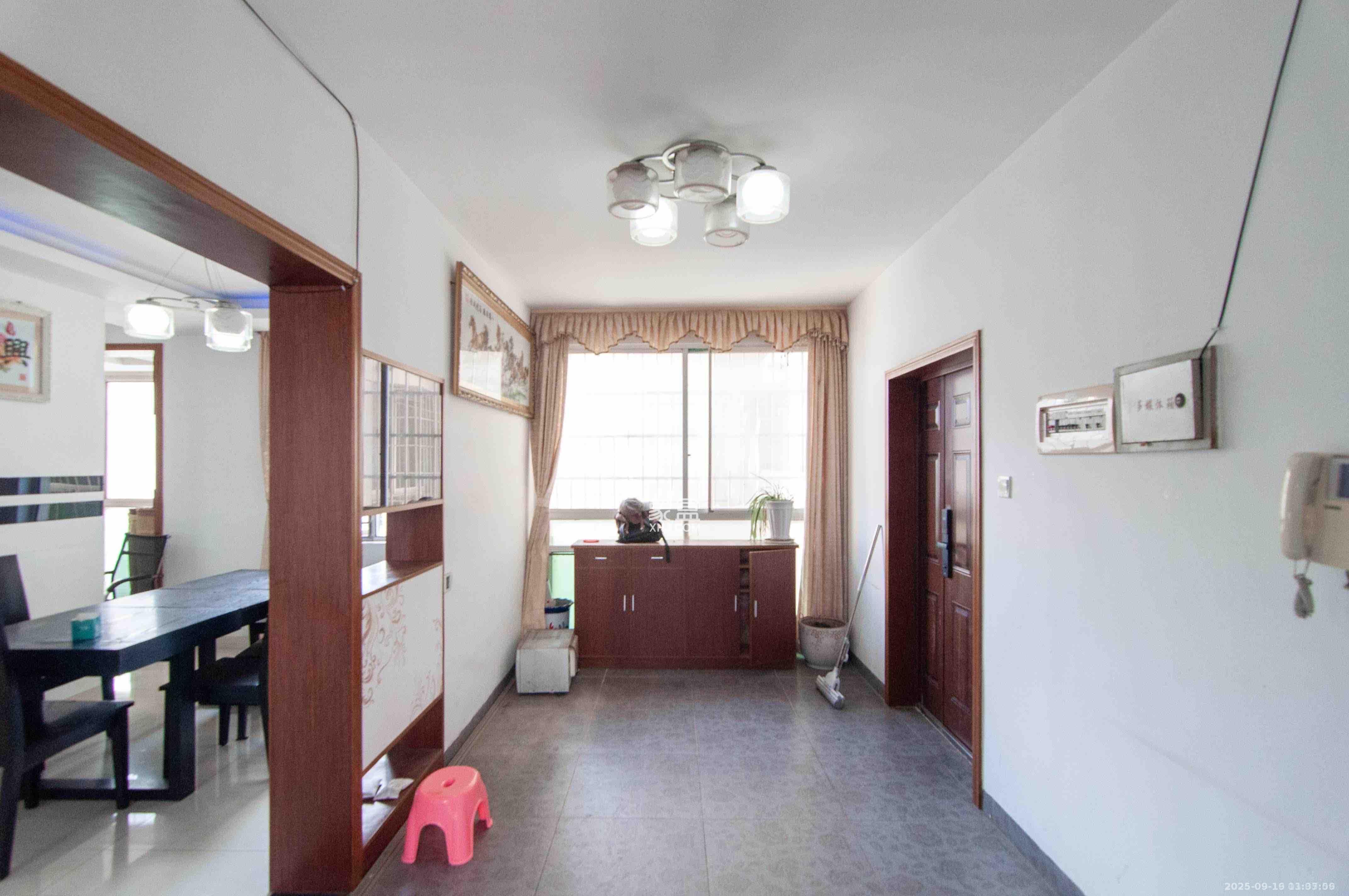 湘麓国际 3室2厅2卫 2600.0元/月 湘麓国际 3室2厅2卫 2600.0元/月室内图