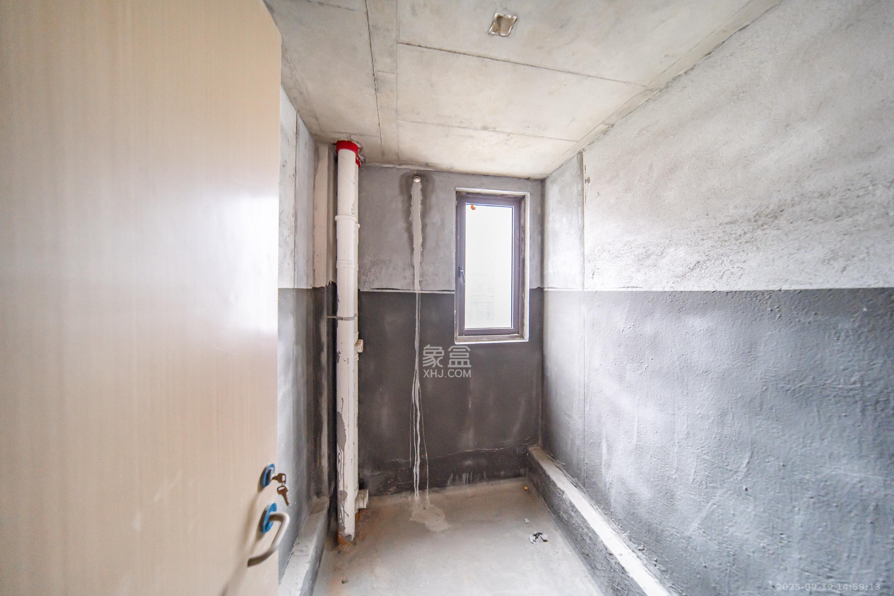 城发恒伟星雅韵(恒伟星辉苑) 4室2厅2卫 188.0万 城发恒伟星雅韵(恒伟星辉苑) 4室2厅2卫 188.0万卫生间