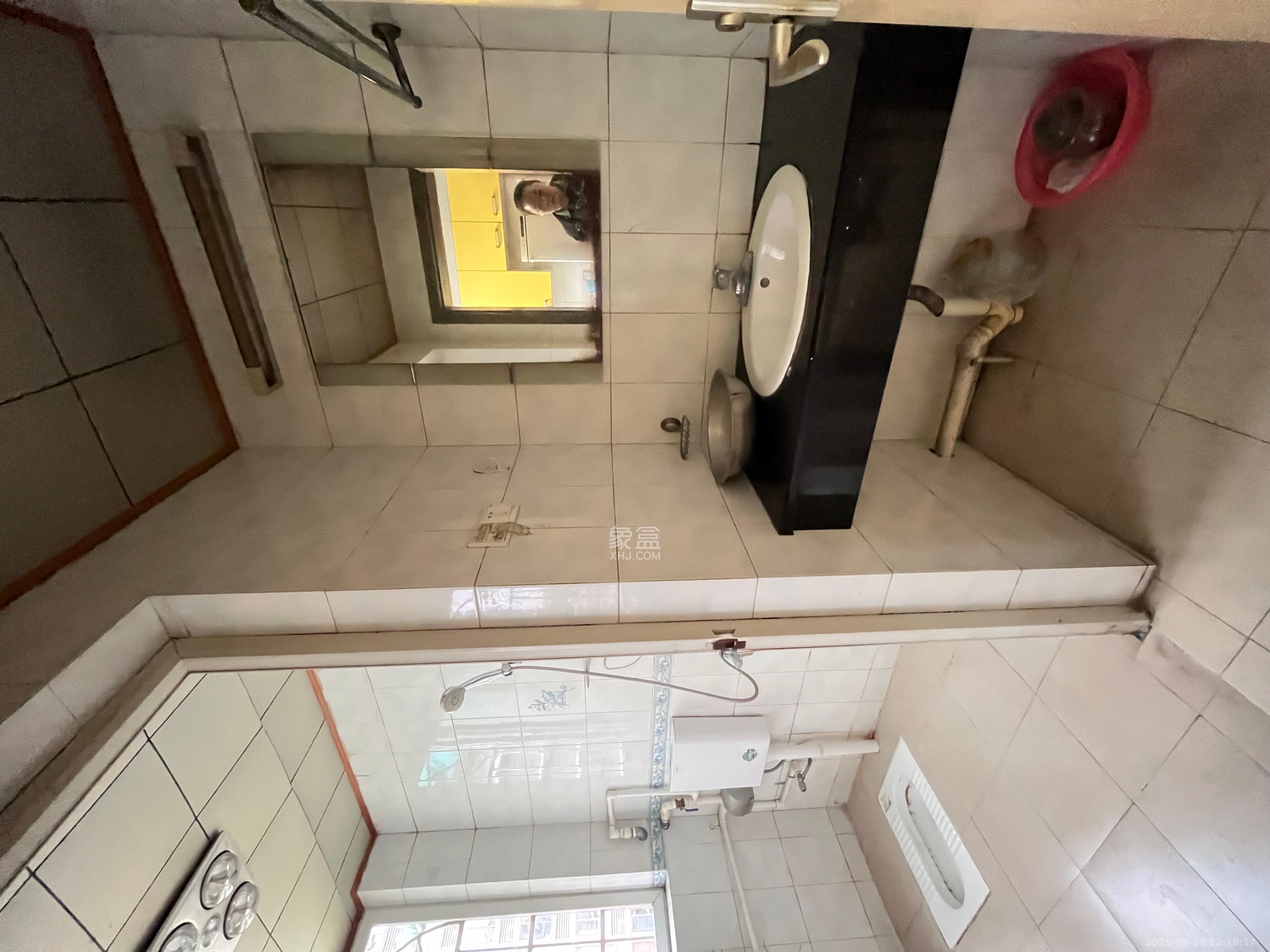 森宇佳园 4室2厅1卫 2400.0元/月 森宇佳园 4室2厅1卫 2400.0元/月室内图