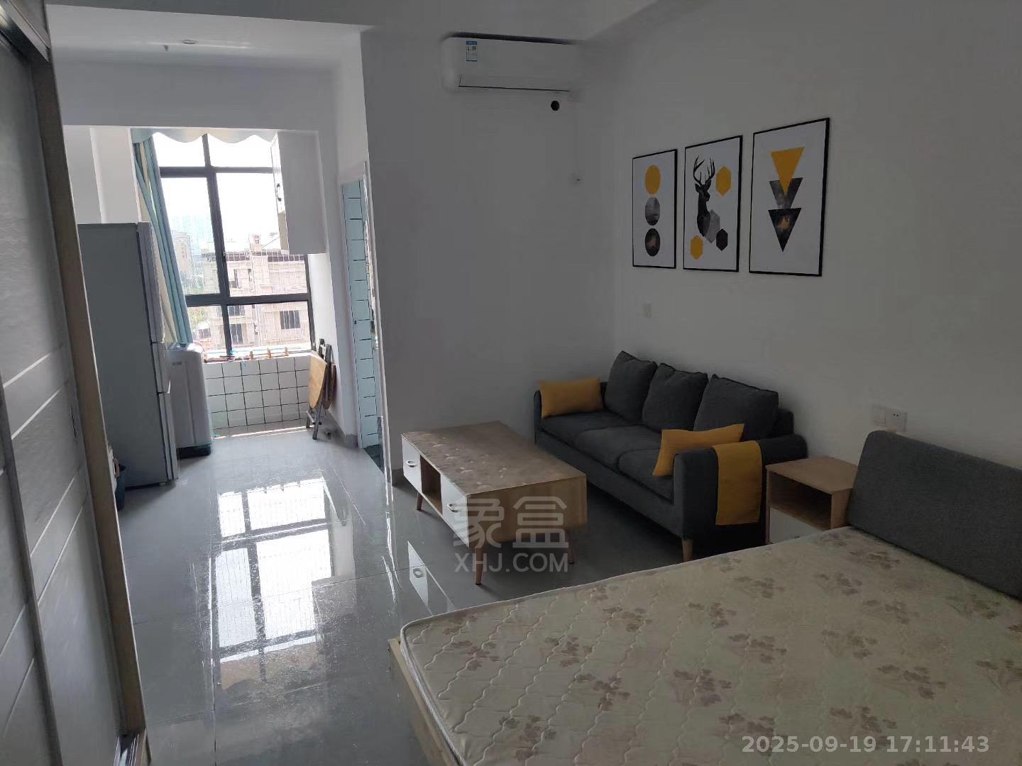 白金汉宫 1室1厅1卫 1300.0元/月 白金汉宫 1室1厅1卫 1300.0元/月室内图