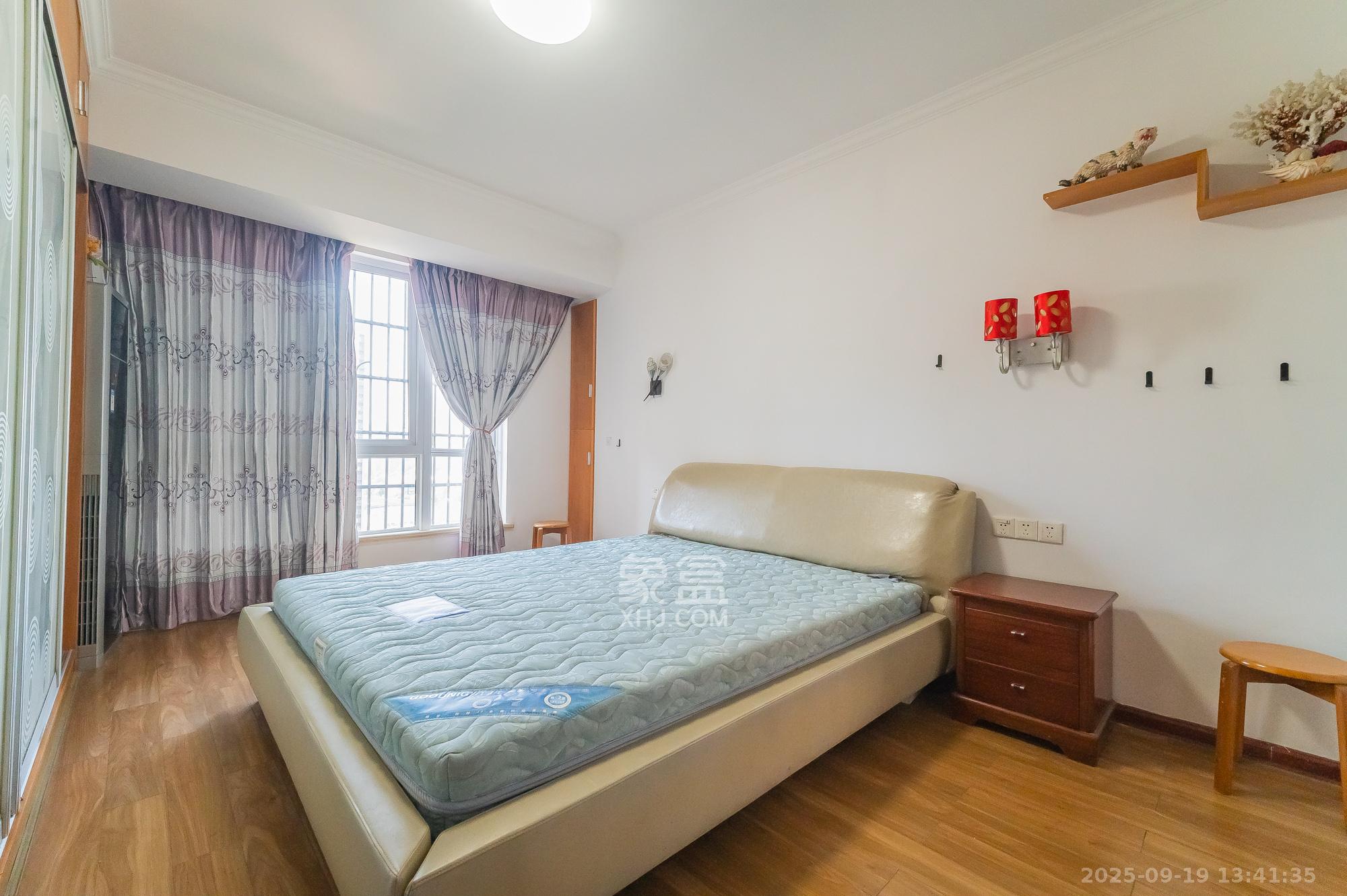 筑梦佳园  4室2厅2卫    79.8万卧室