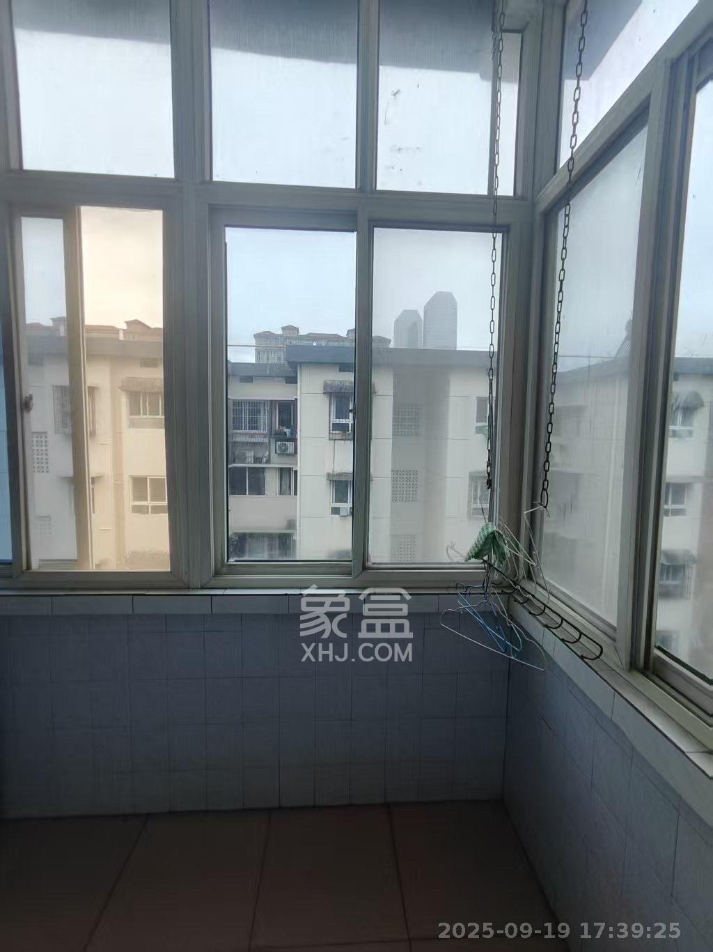 航天大院  2室1厅0卫    1400.0元/月室内图