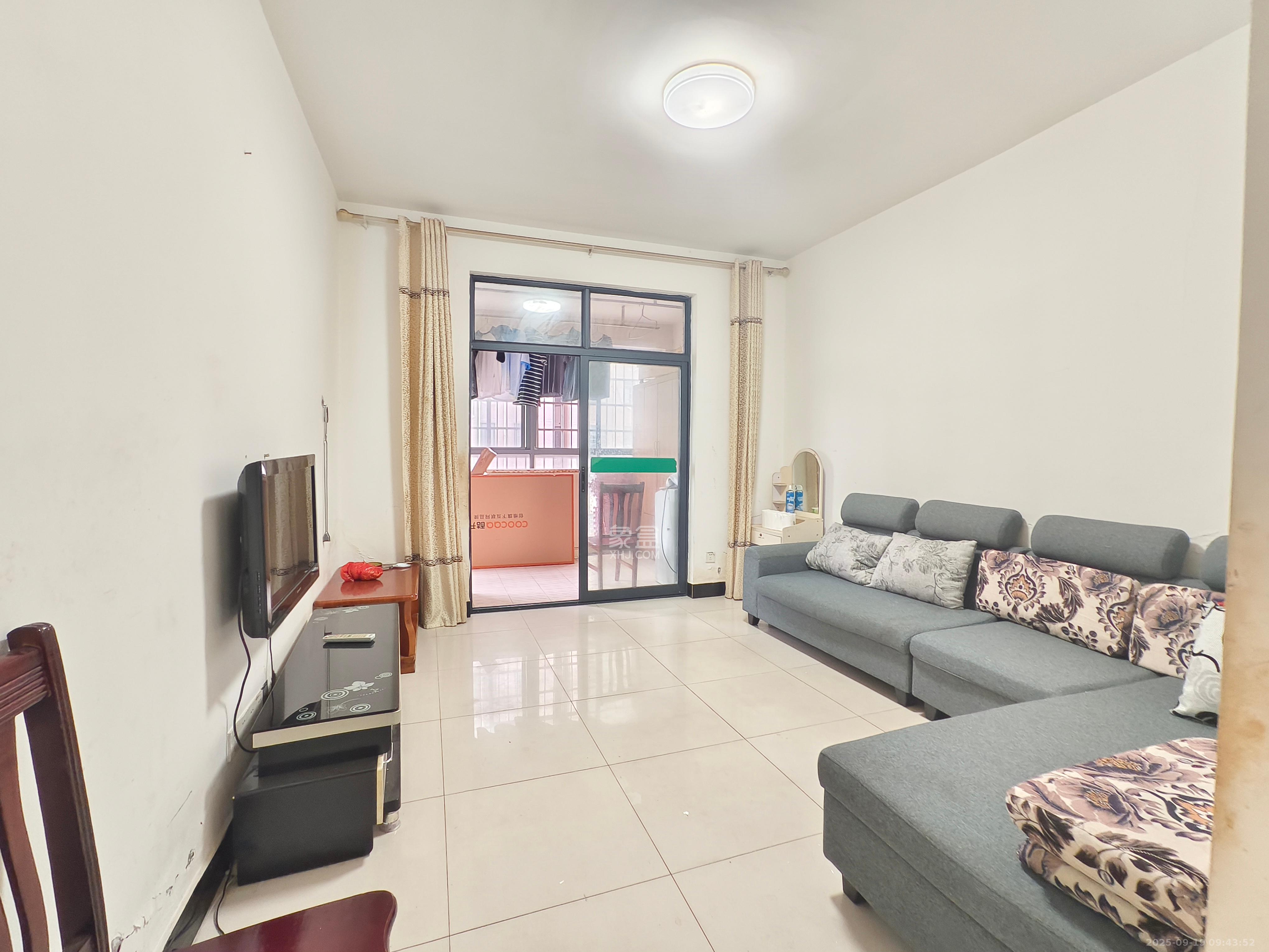 天悦嘉园 2室2厅1卫 1600.0元/月 天悦嘉园 2室2厅1卫 1600.0元/月室内图