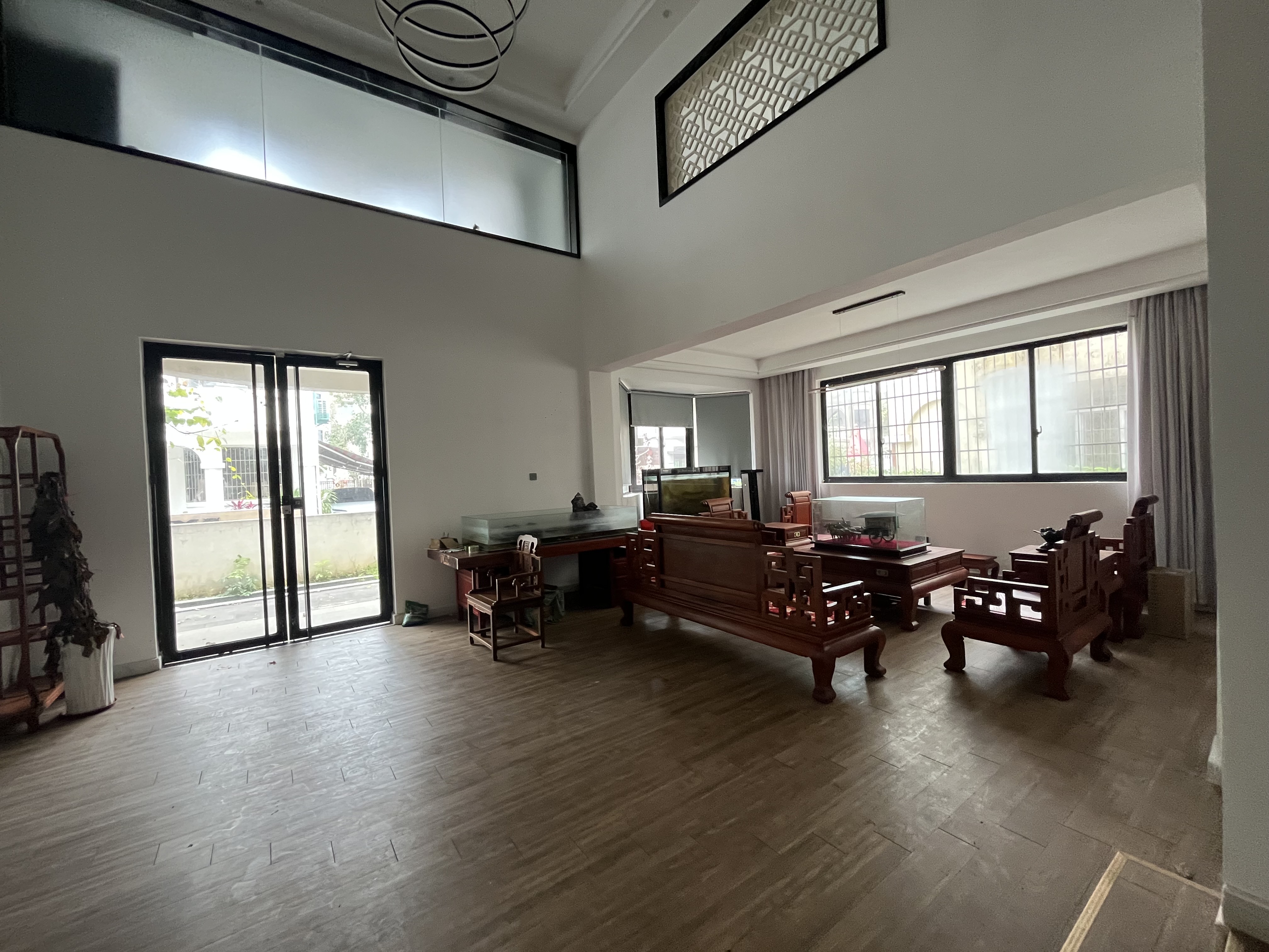 梨园别墅(龙昆南) 7室2厅4卫 16000.0元/月 梨园别墅(龙昆南) 7室2厅4卫 16000.0元/月室内图