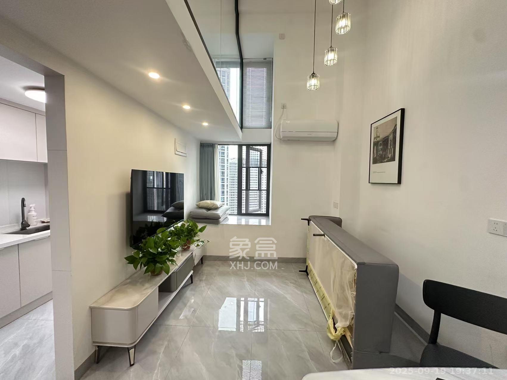 保利中环广场(保利中悦苑) 1室1厅1卫 2300.0元/月 保利中环广场(保利中悦苑) 1室1厅1卫 2300.0元/月室内图