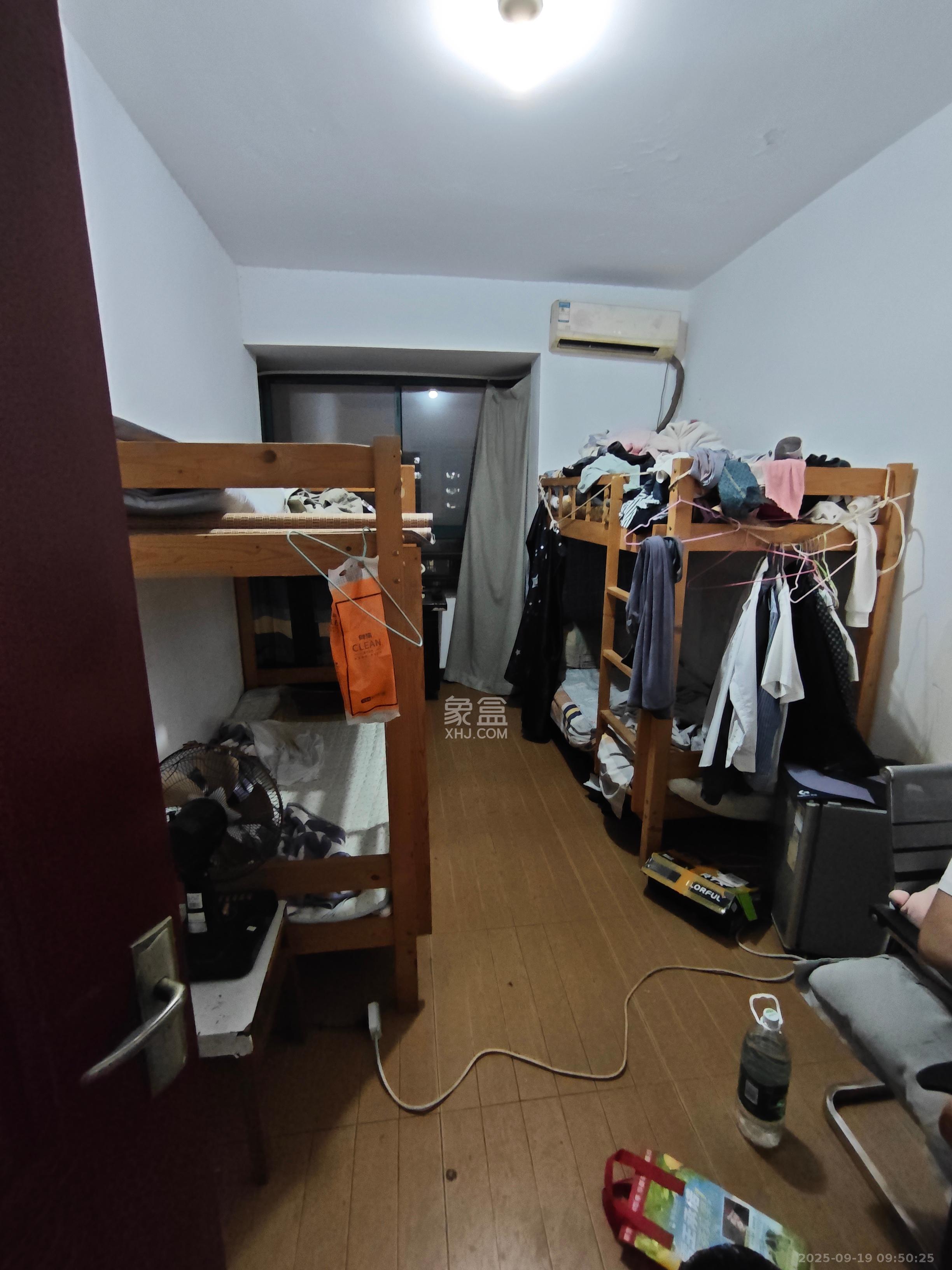 华盛世纪新城 4室1厅2卫 2000.0元/月 华盛世纪新城 4室1厅2卫 2000.0元/月室内图