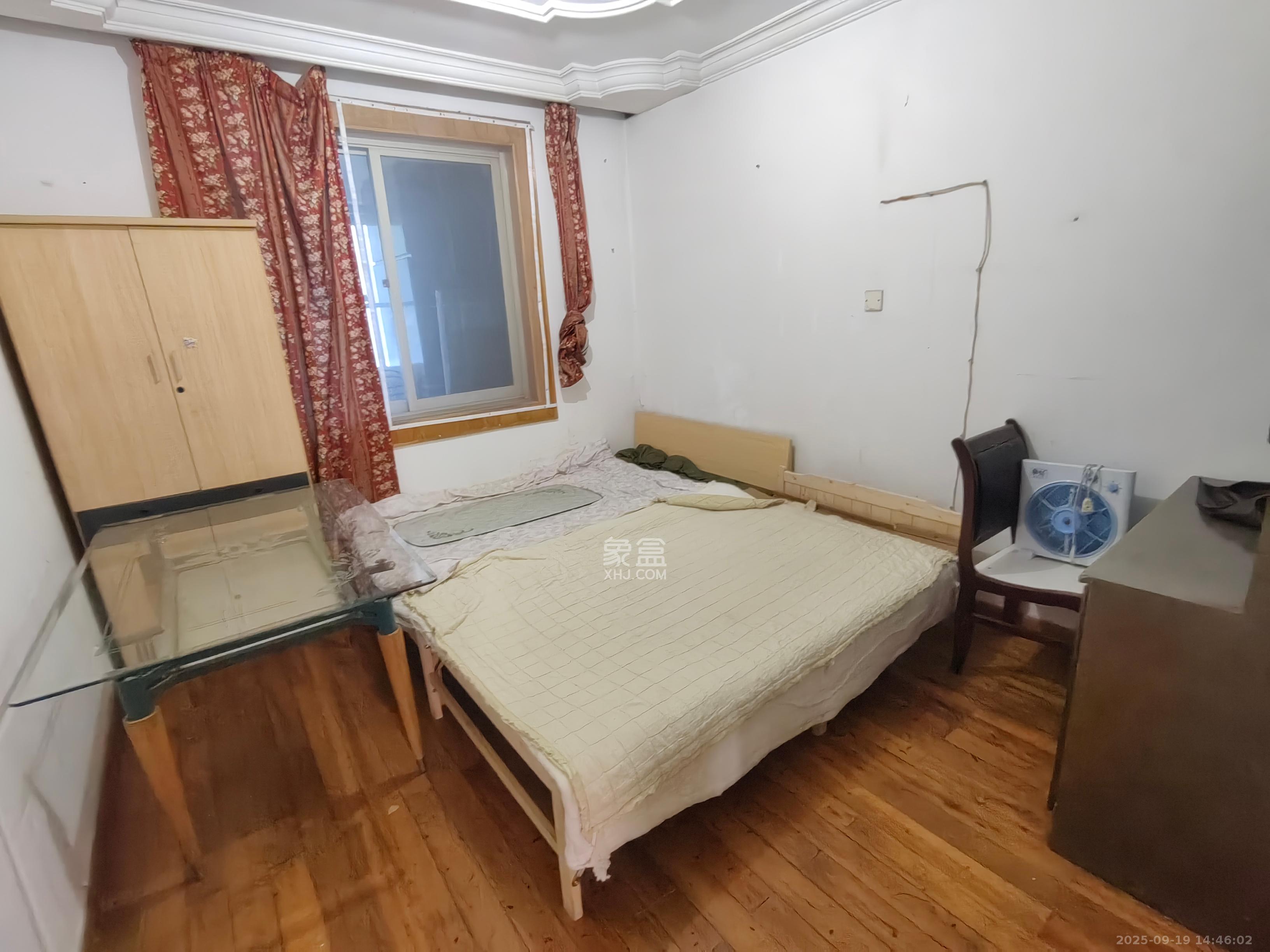 水泵厂宿舍  2室1厅1卫    1200.0元/月 水泵厂宿舍  2室1厅1卫    1200.0元/月室内图