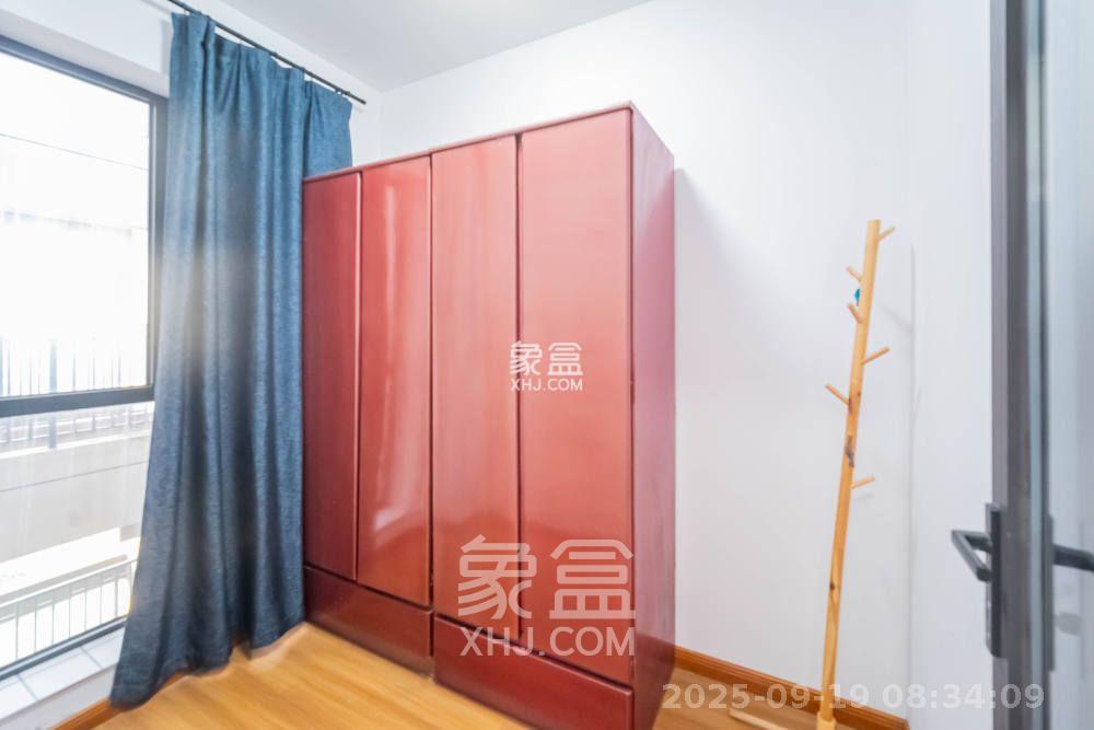 绿地之窗 3室2厅1卫 2000.00元/月 绿地之窗 3室2厅1卫 2000.00元/月室内图