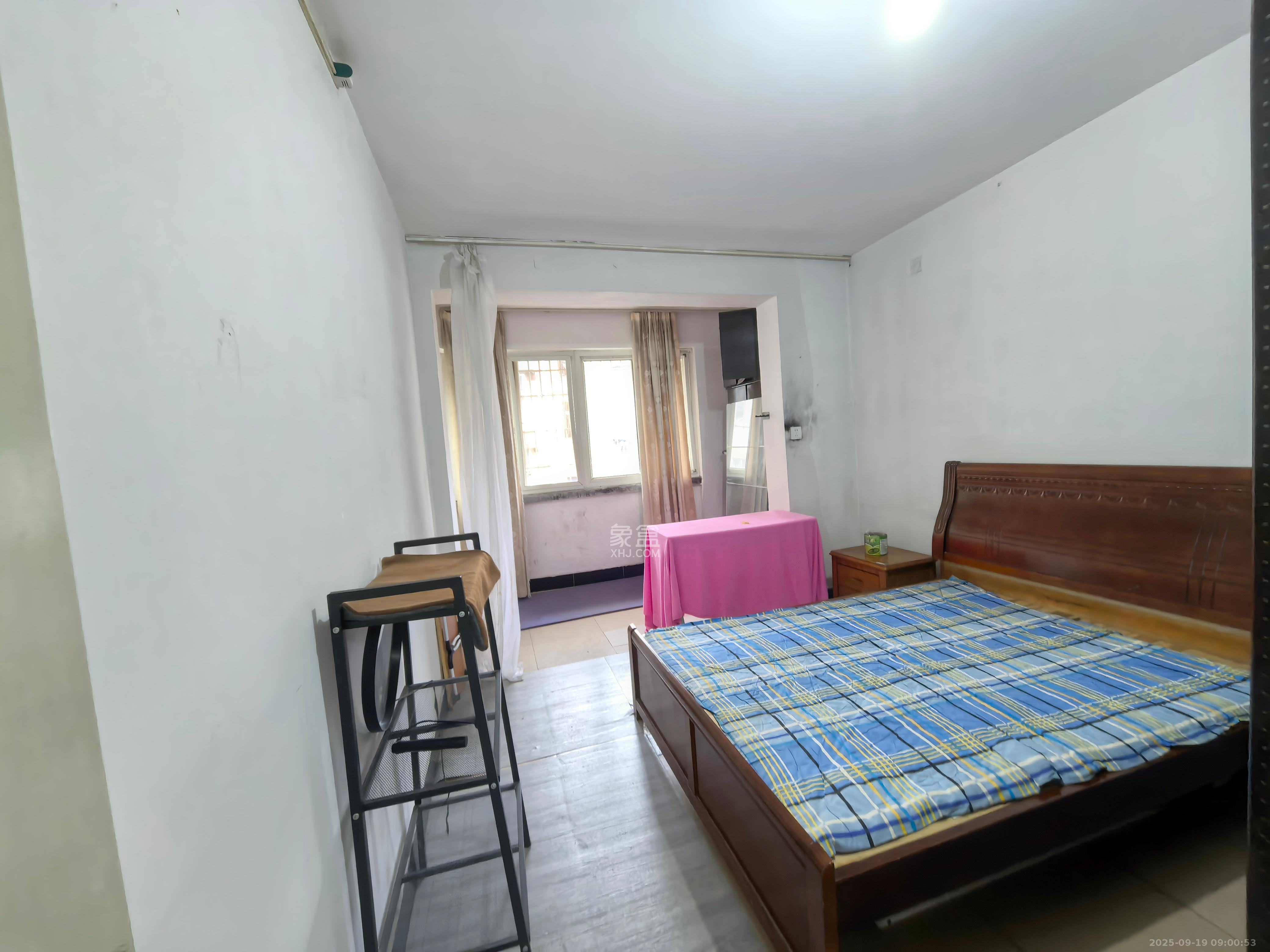 长坡社区  1室1厅1卫    1100.0元/月室内图