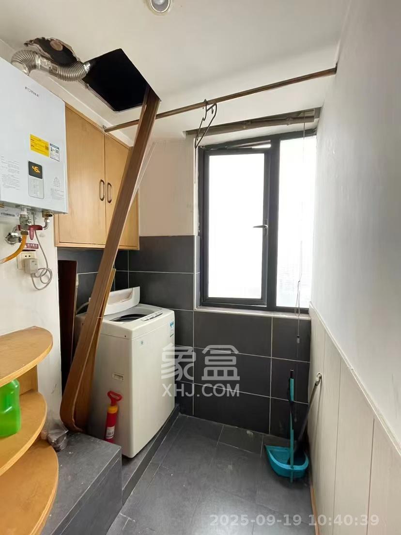 印象天心  1室1厅1卫    1700.0元/月室内图