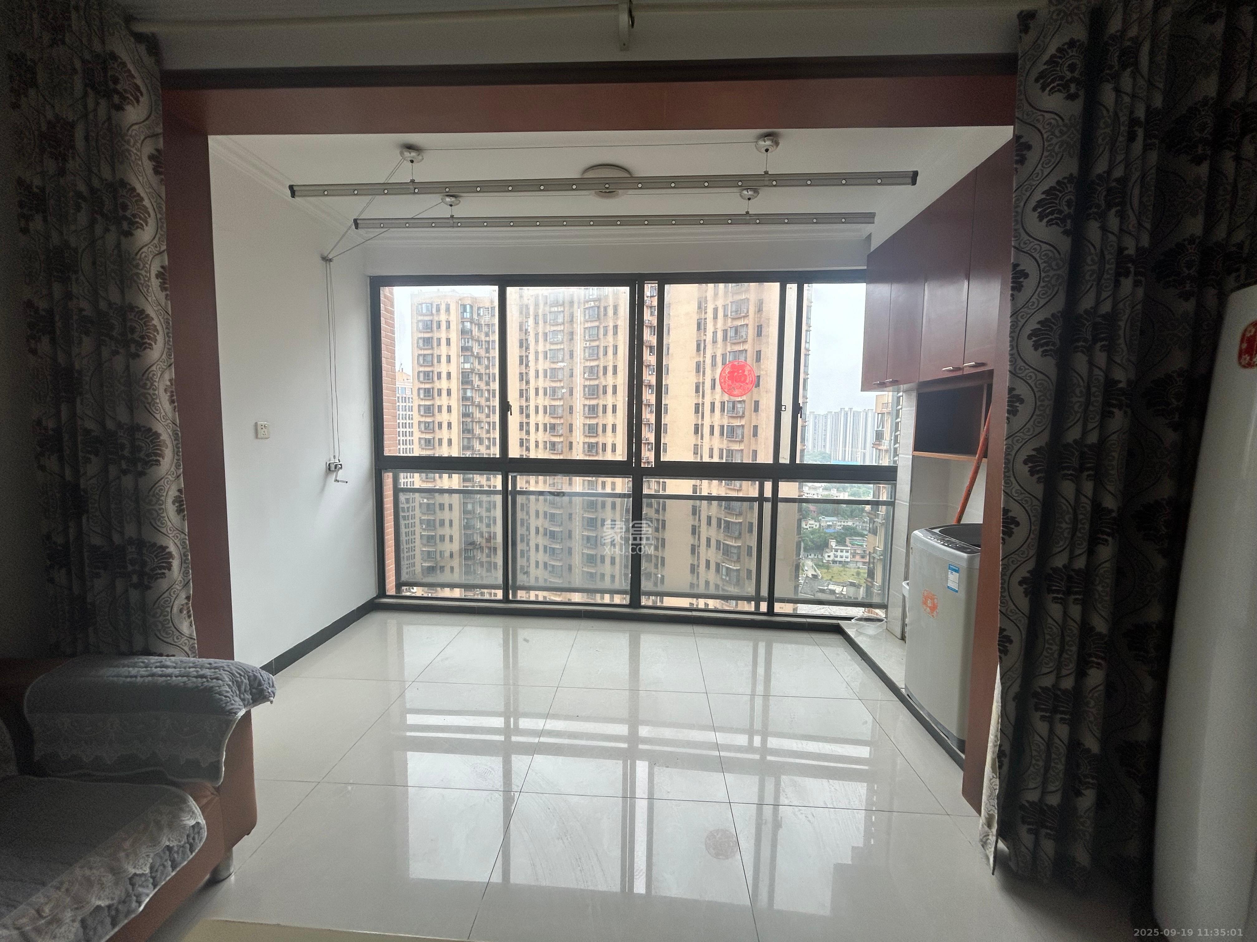 兴威帕克水岸 3室2厅1卫 2000.0元/月 兴威帕克水岸 3室2厅1卫 2000.0元/月室内图