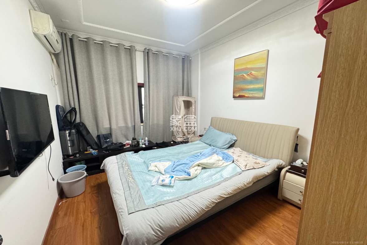 鑫远湘府华城 5室2厅2卫 5000.00元/月 鑫远湘府华城 5室2厅2卫 5000.00元/月室内图