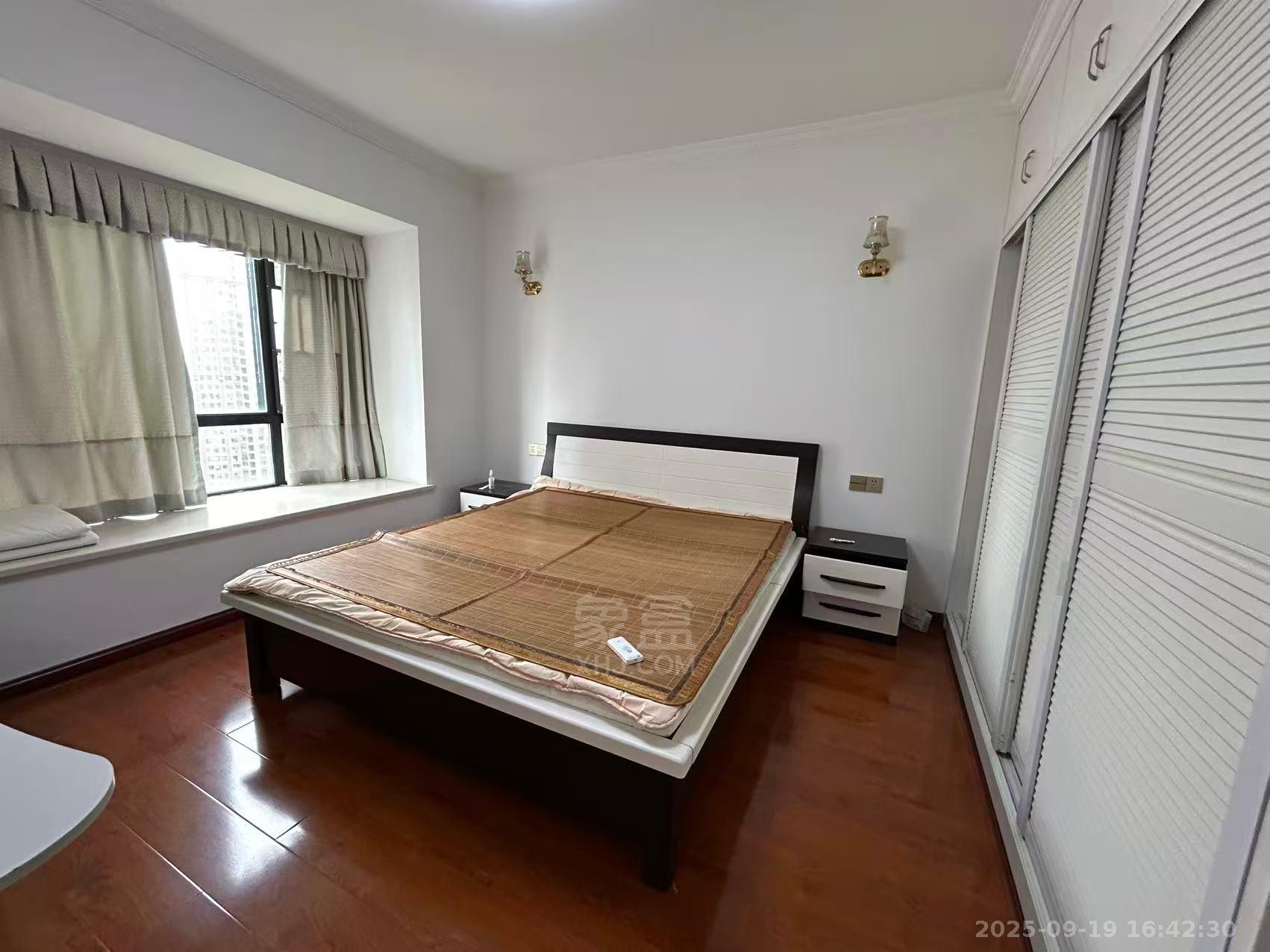 中建御山和苑 3室2厅2卫 2300.0元/月 中建御山和苑 3室2厅2卫 2300.0元/月室内图