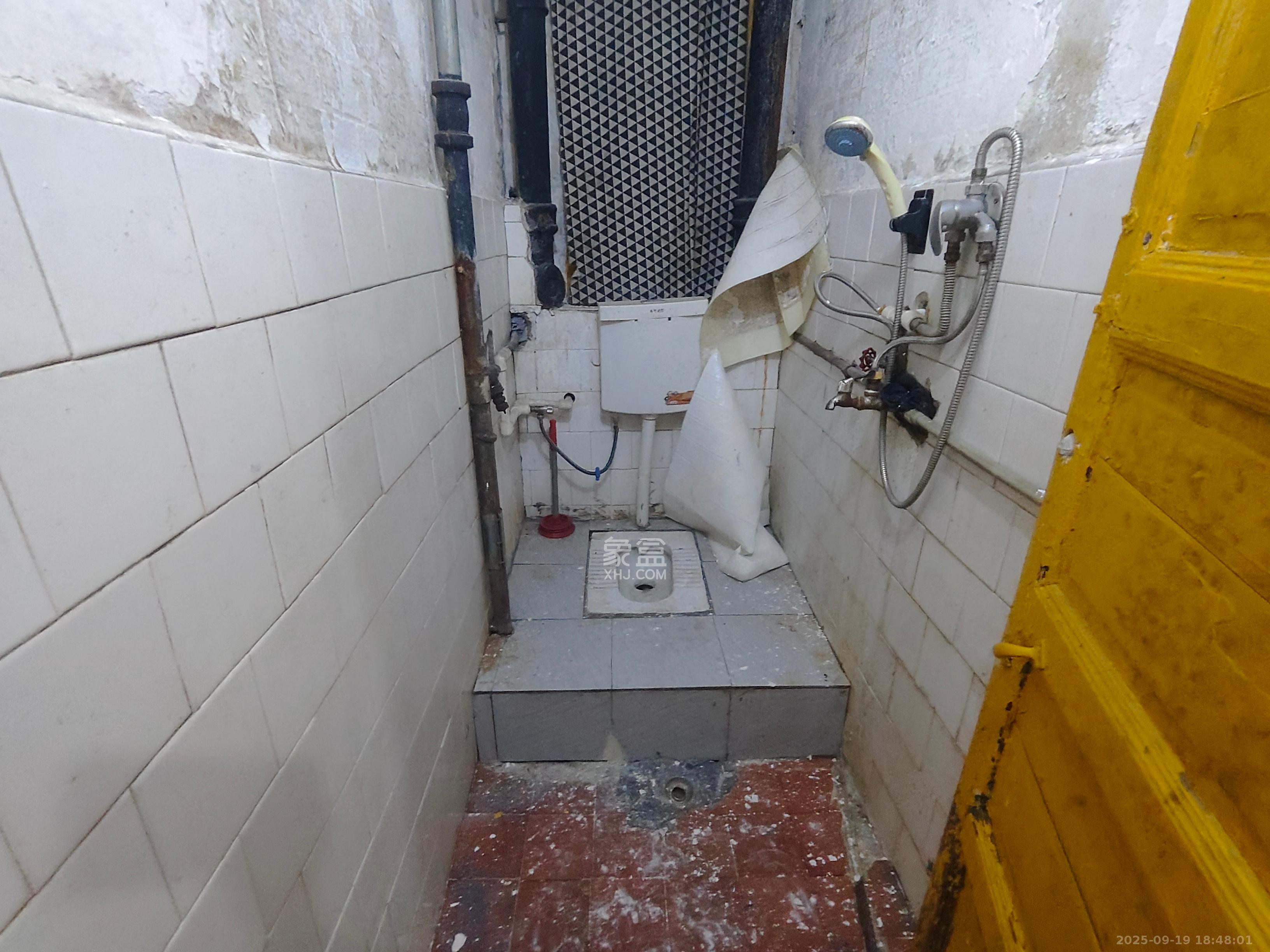 西牌楼社区  3室1厅1卫    2600.0元/月室内图