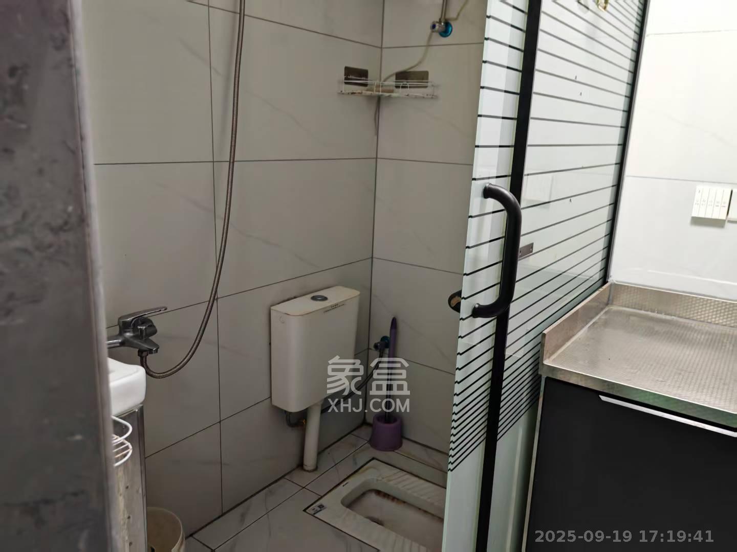 梅溪湖家居建材城  1室1厅1卫   1400.00元/月室内图