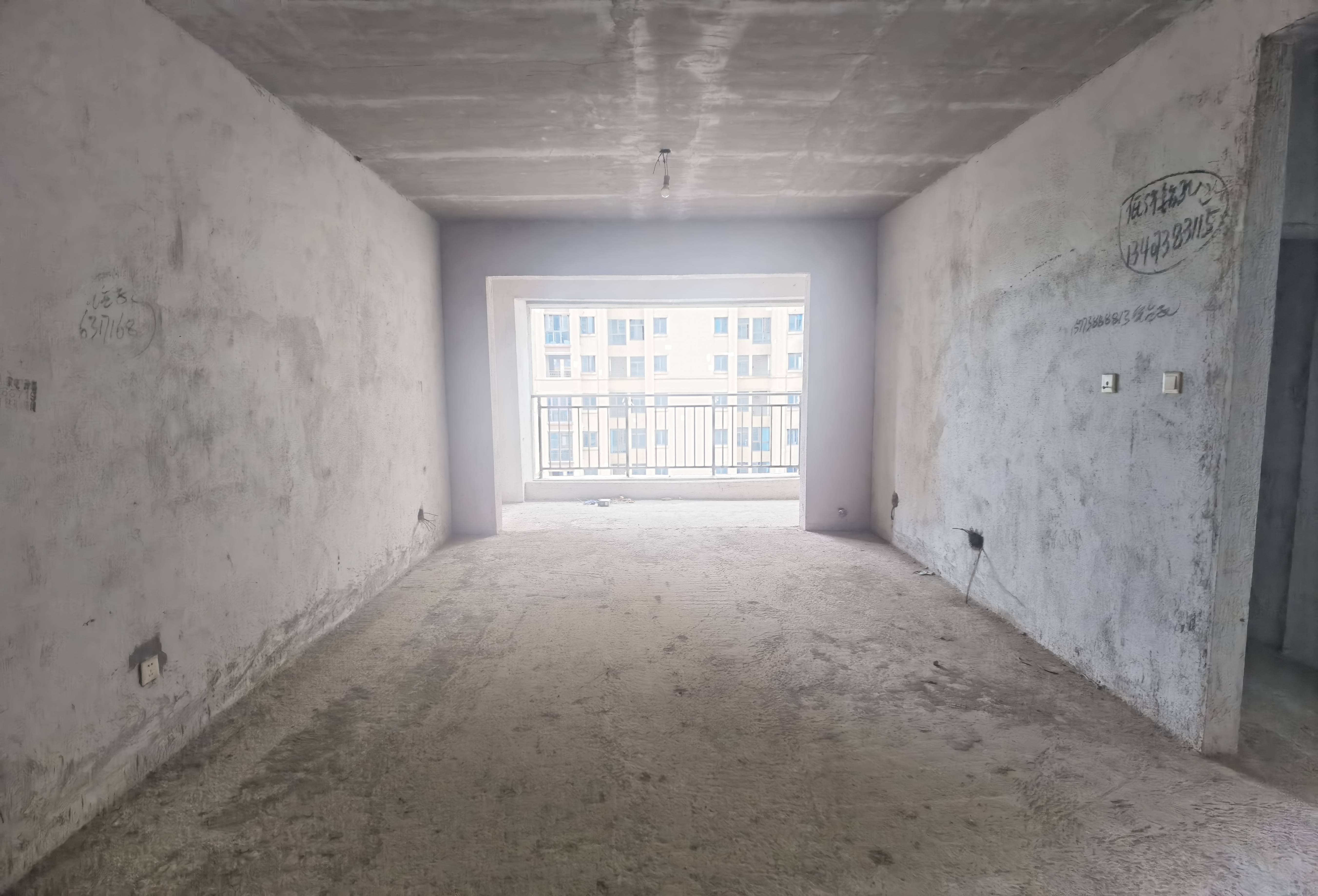 悦江山 3室2厅2卫 46.8万 悦江山 3室2厅2卫 46.8万客厅