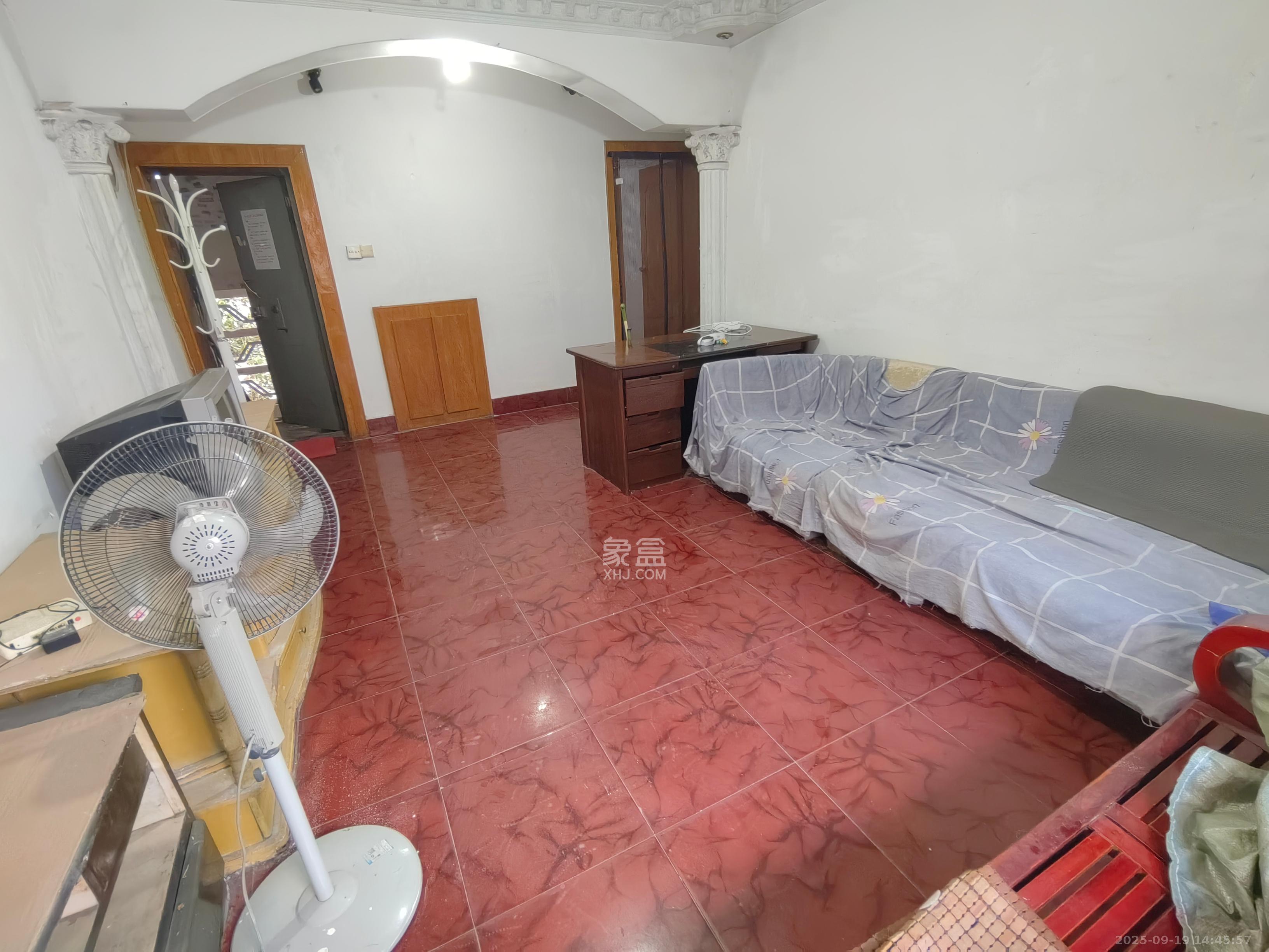 水泵厂宿舍  2室1厅1卫    1200.0元/月 水泵厂宿舍  2室1厅1卫    1200.0元/月室内图