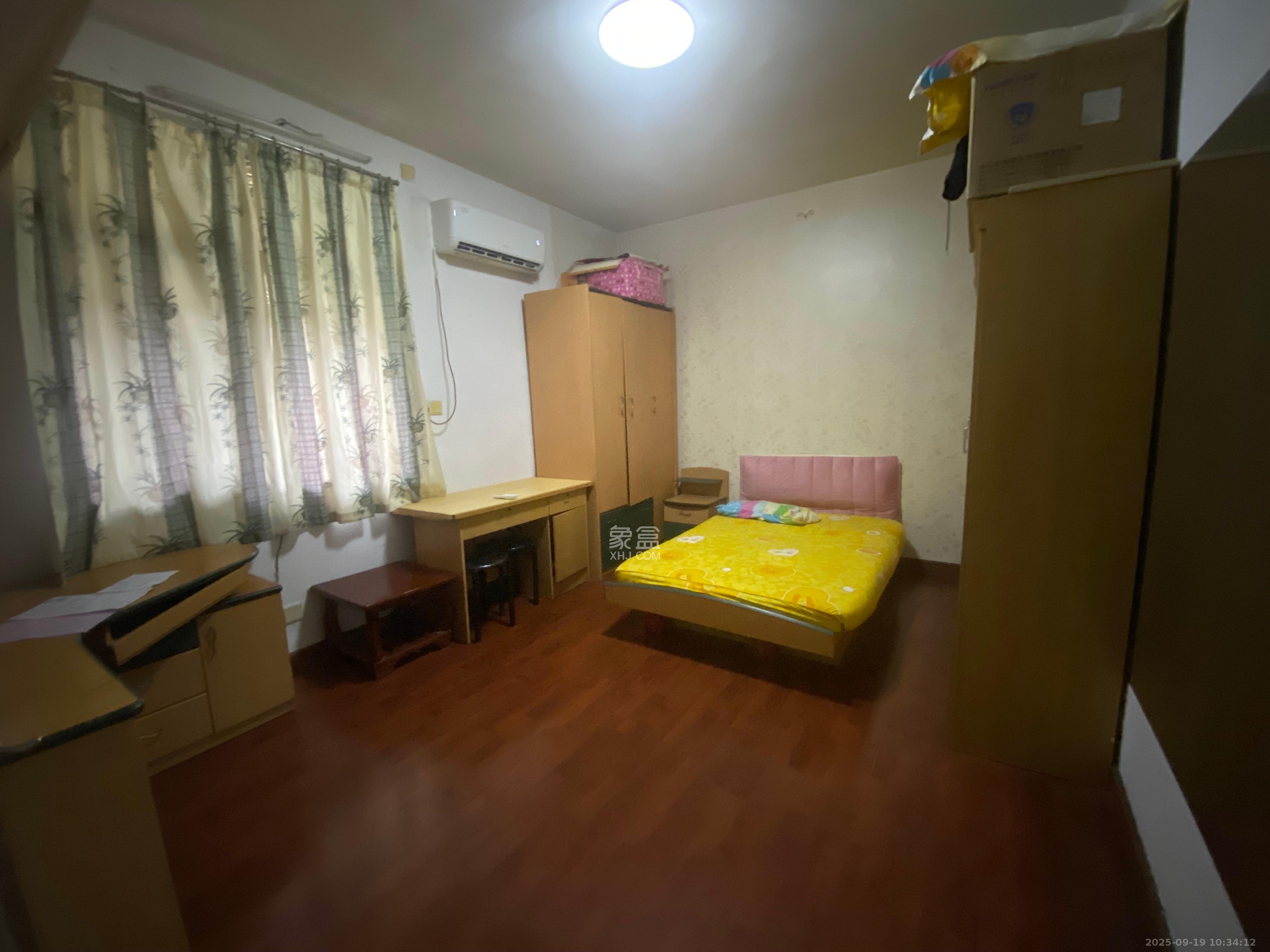 东瓜山一村  2室1厅1卫    1400.0元/月 东瓜山一村  2室1厅1卫    1400.0元/月室内图