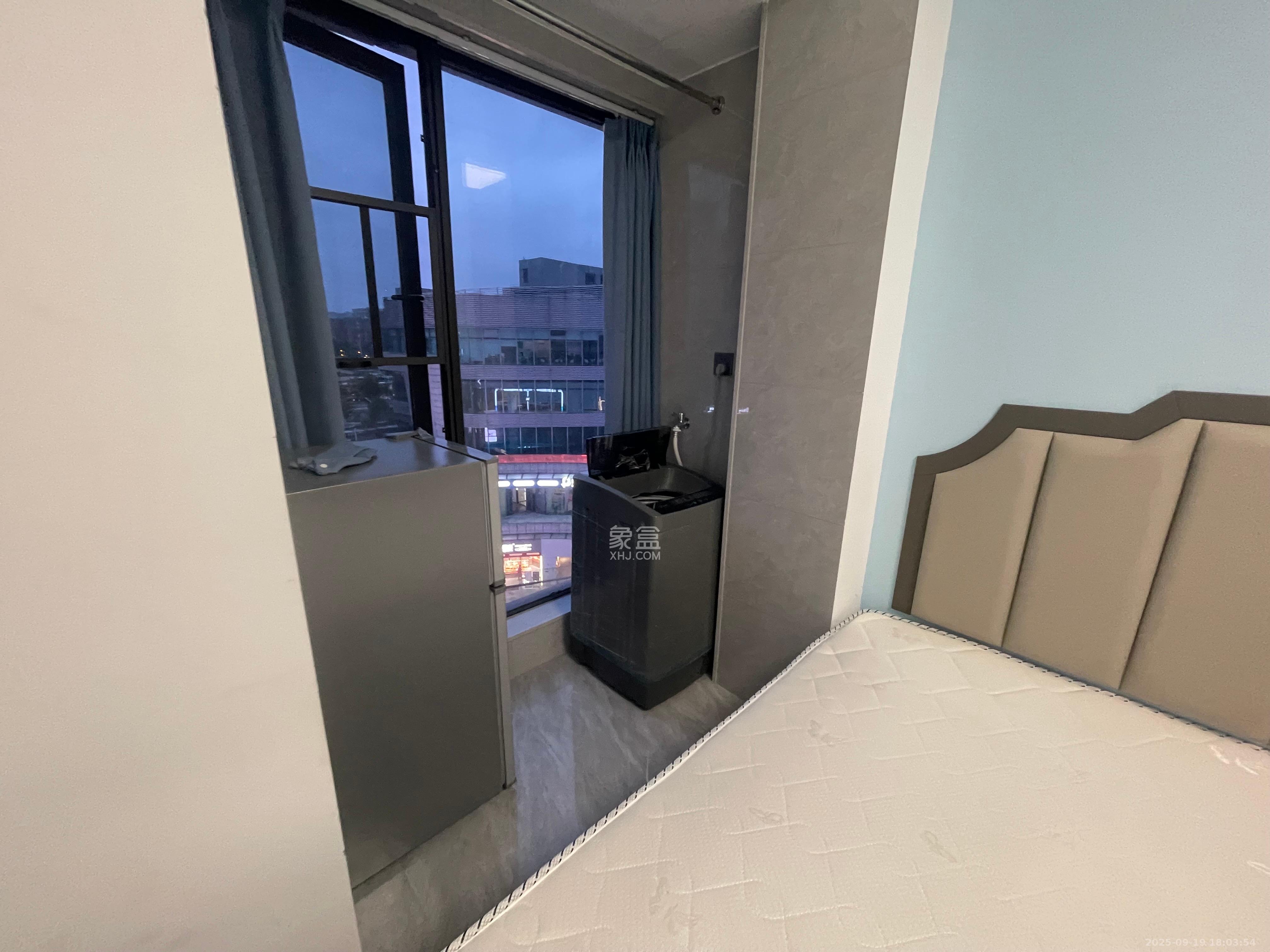 万科金色梦想D区 1室1厅1卫 1100.0元/月 万科金色梦想D区 1室1厅1卫 1100.0元/月室内图