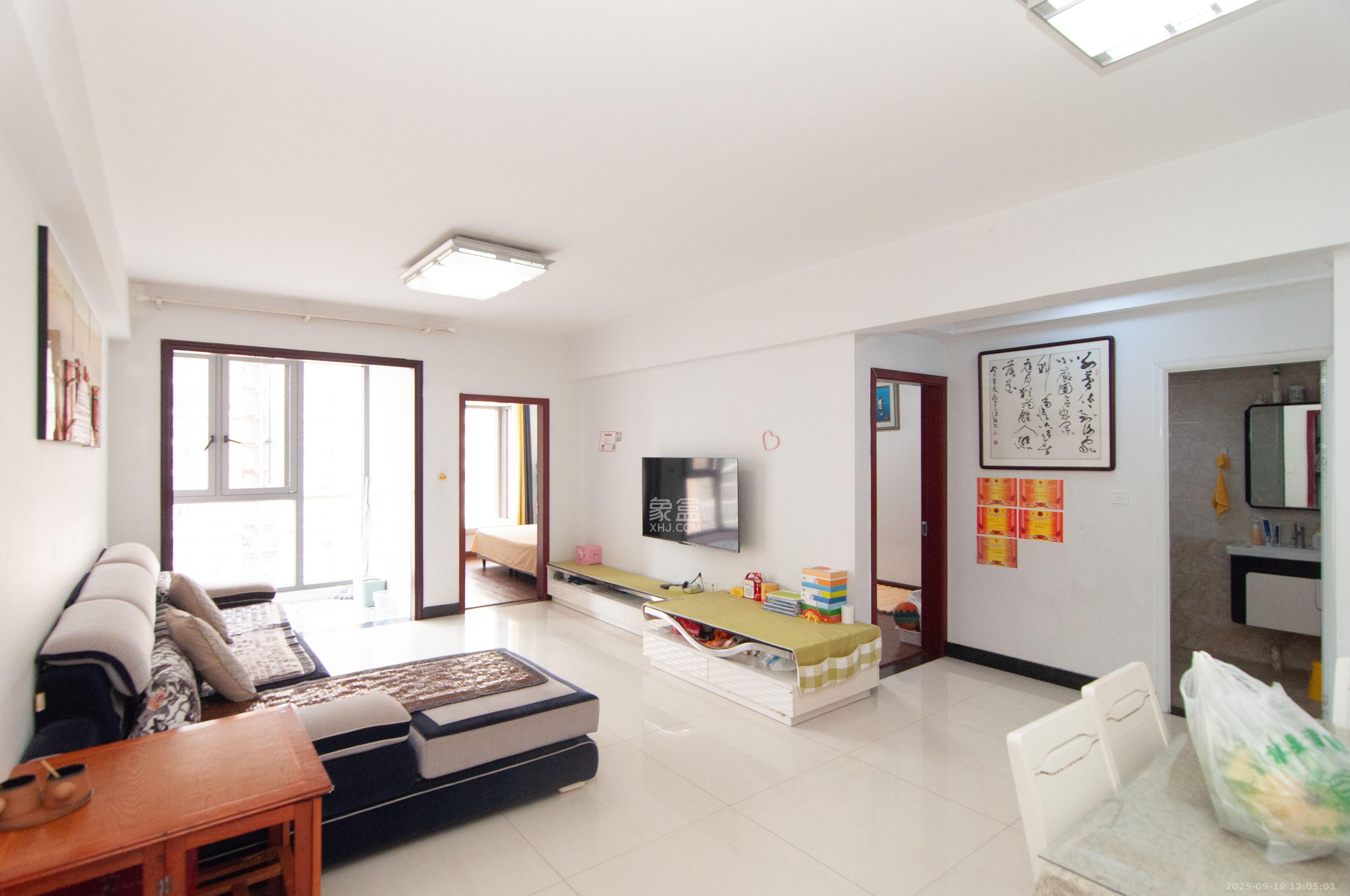 中房F联邦 3室2厅2卫 78.0万 中房F联邦 3室2厅2卫 78.0万客厅