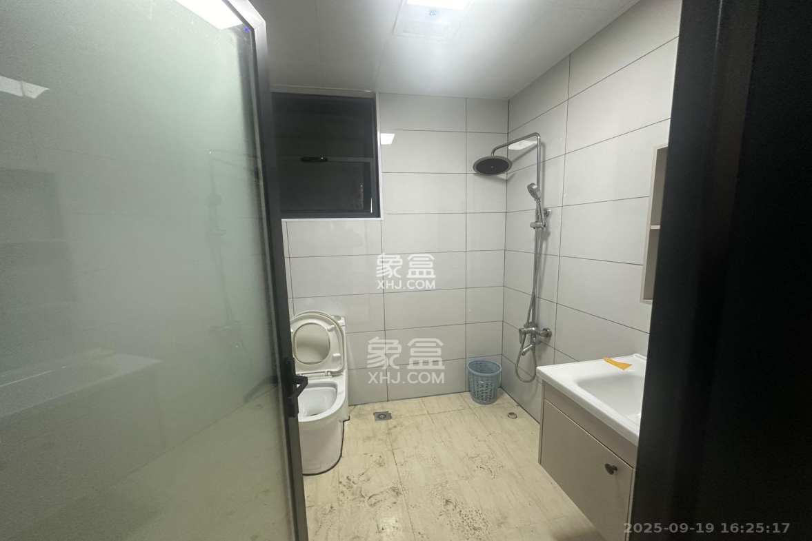 湘江世纪城达江苑 3室2厅1卫 2000.0元/月 湘江世纪城达江苑 3室2厅1卫 2000.0元/月室内图