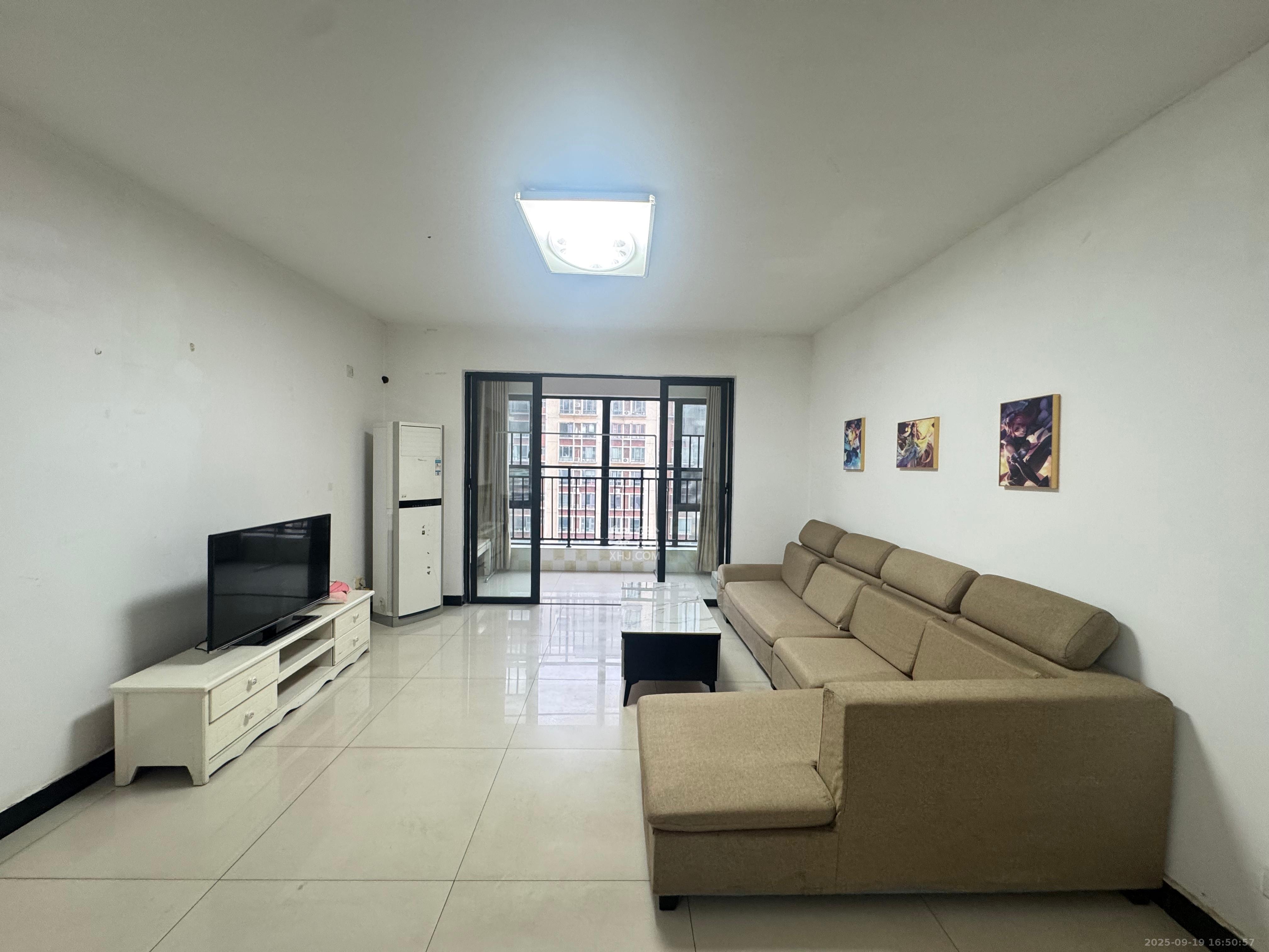 长房天翼未来城  3室2厅2卫    3500.0元/月 长房天翼未来城  3室2厅2卫    3500.0元/月