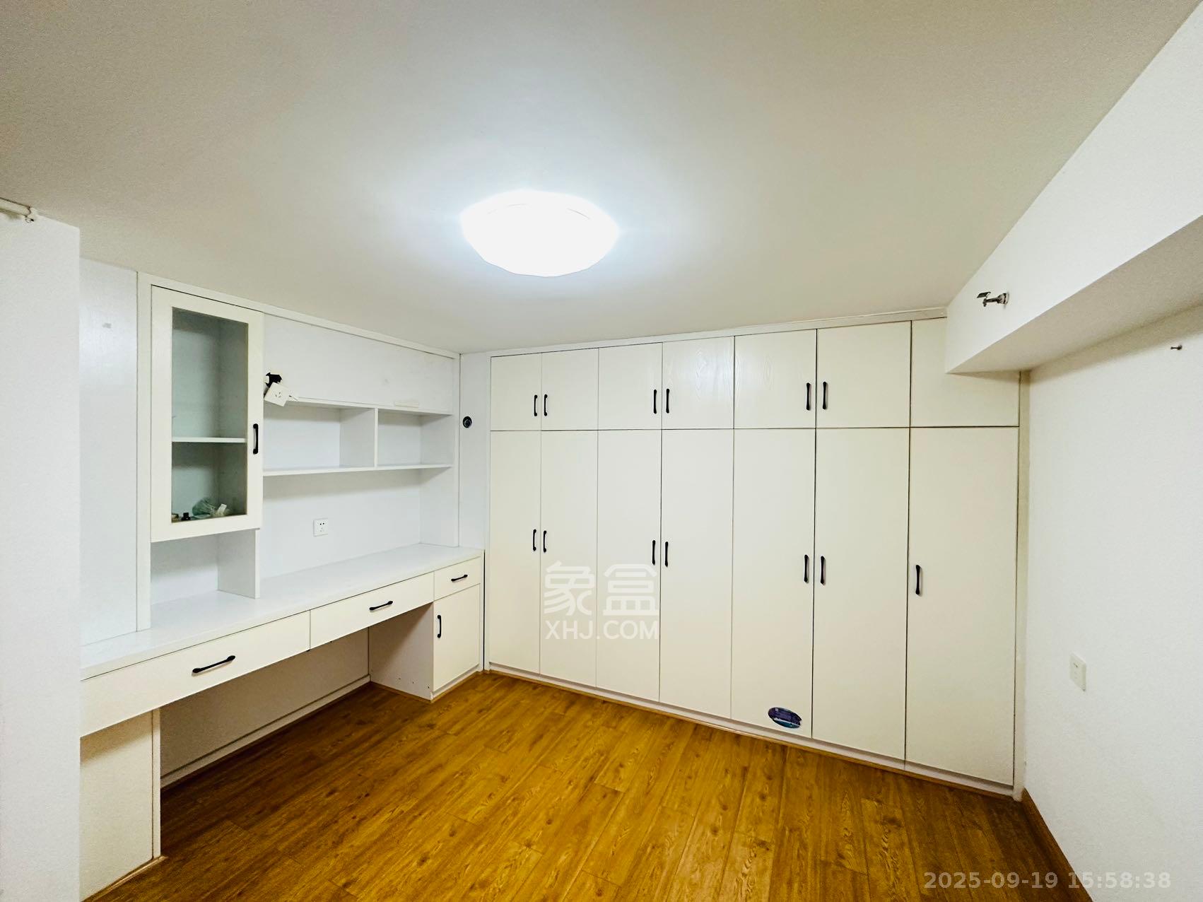 达美美立方  1室0厅0卫    3200.0元/月室内图