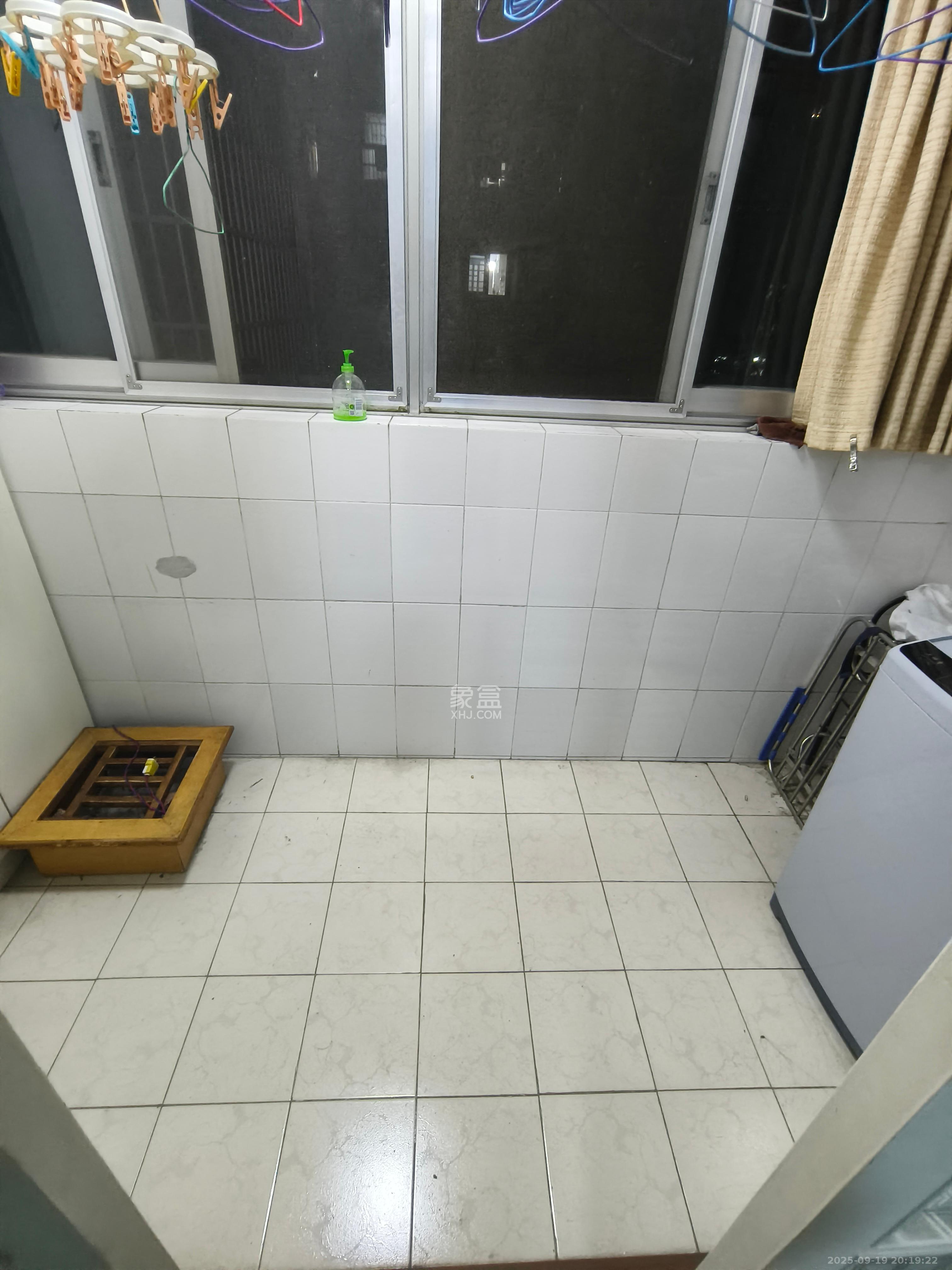 金帆小区  2室2厅1卫    1600.0元/月室内图