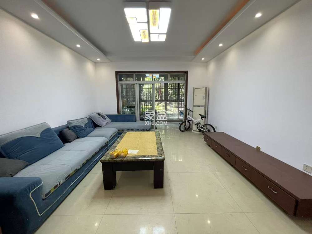 庐山恋  3室2厅2卫    40.0万