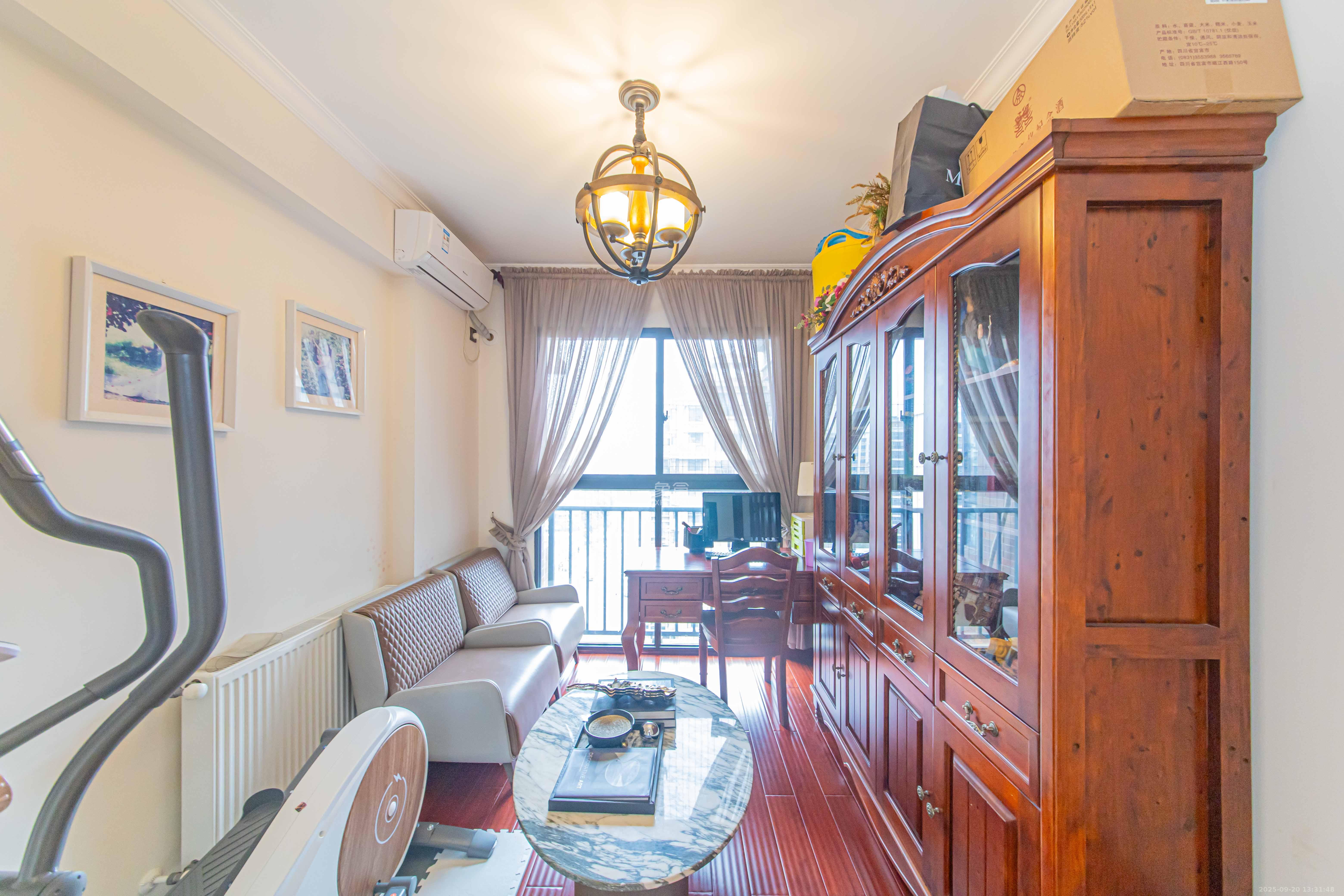 夏威夷碧水春城(碧桂园城市花园) 4室2厅2卫 168.0万 夏威夷碧水春城(碧桂园城市花园) 4室2厅2卫 168.0万卧室