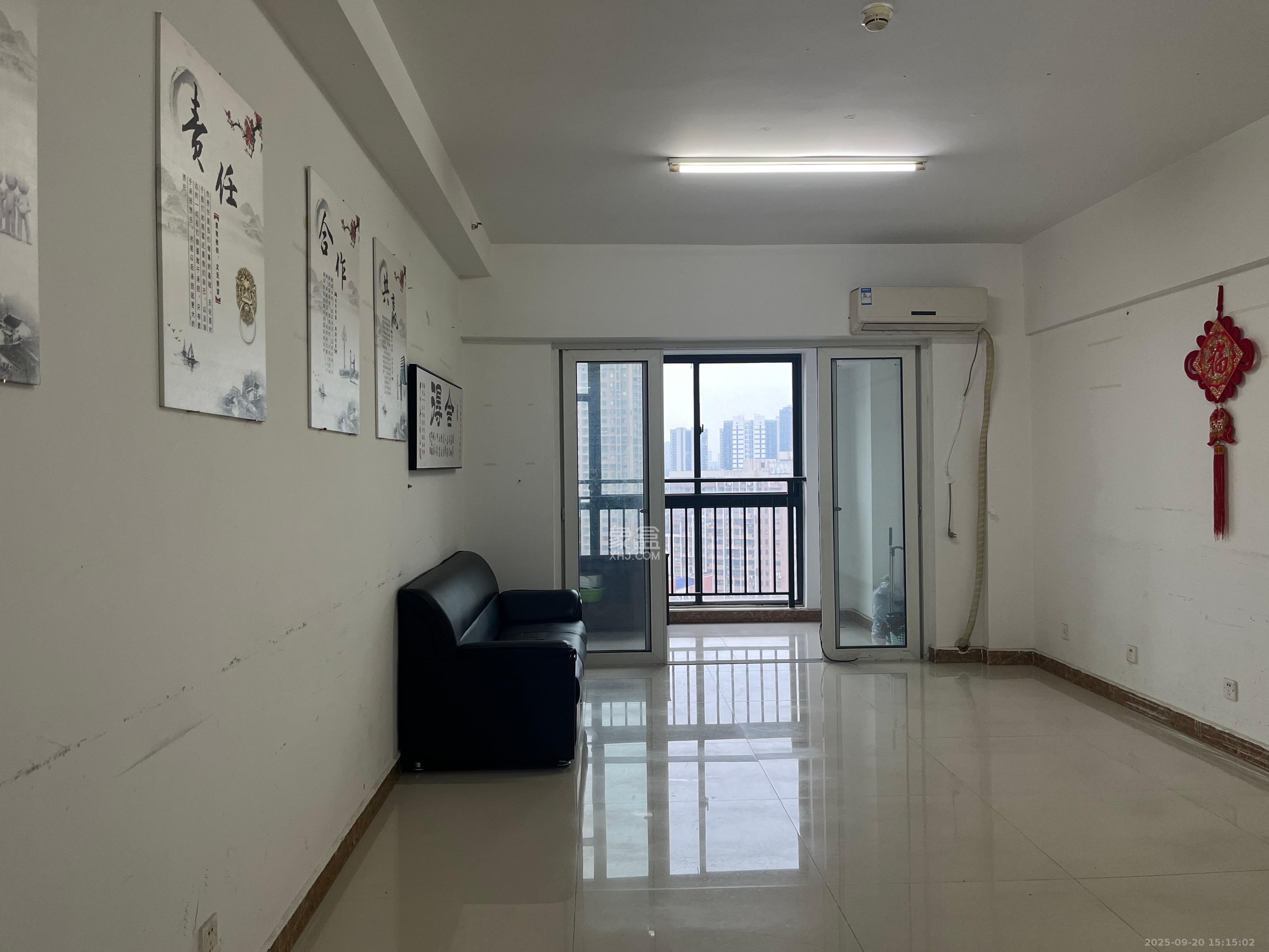 山水湾 1室1厅1卫 1300.0元/月 山水湾 1室1厅1卫 1300.0元/月室内图