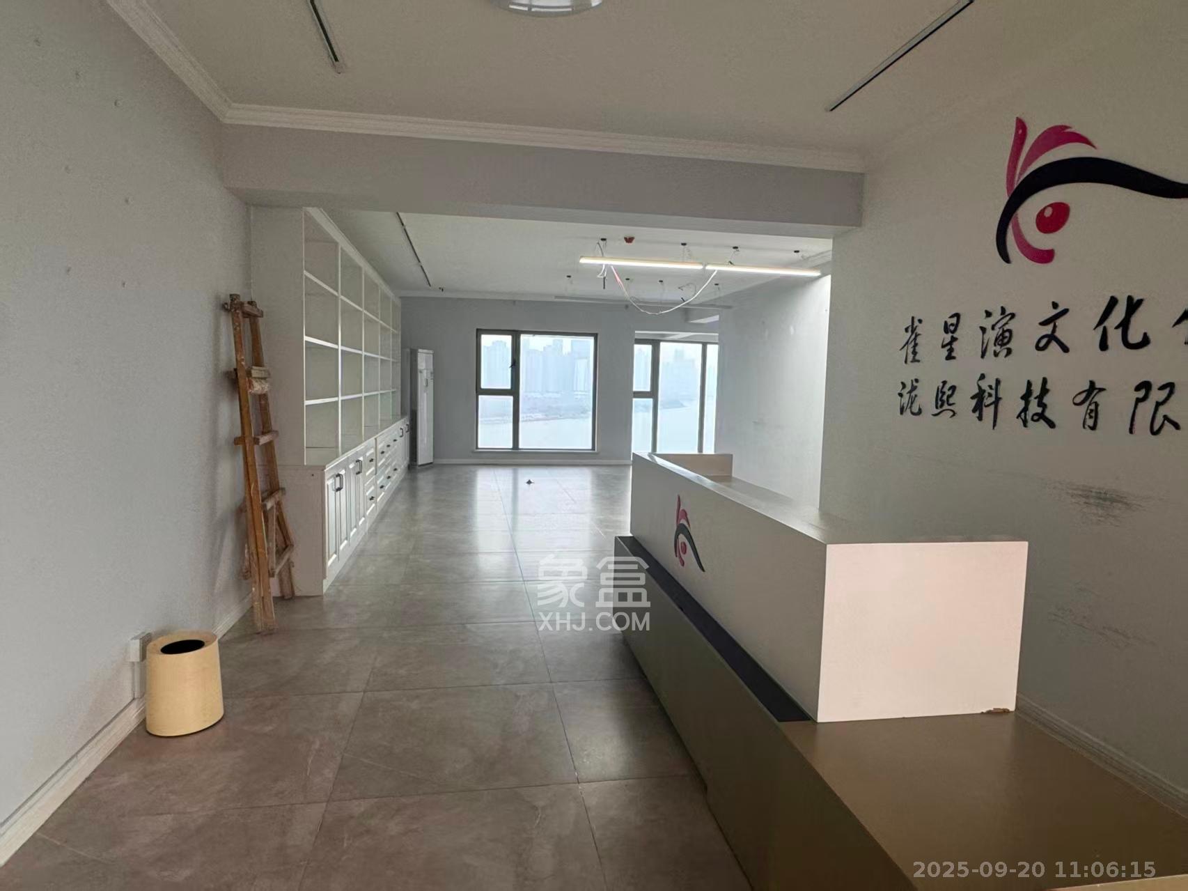 潮宗御苑  4室2厅2卫    7500.0元/月室内图