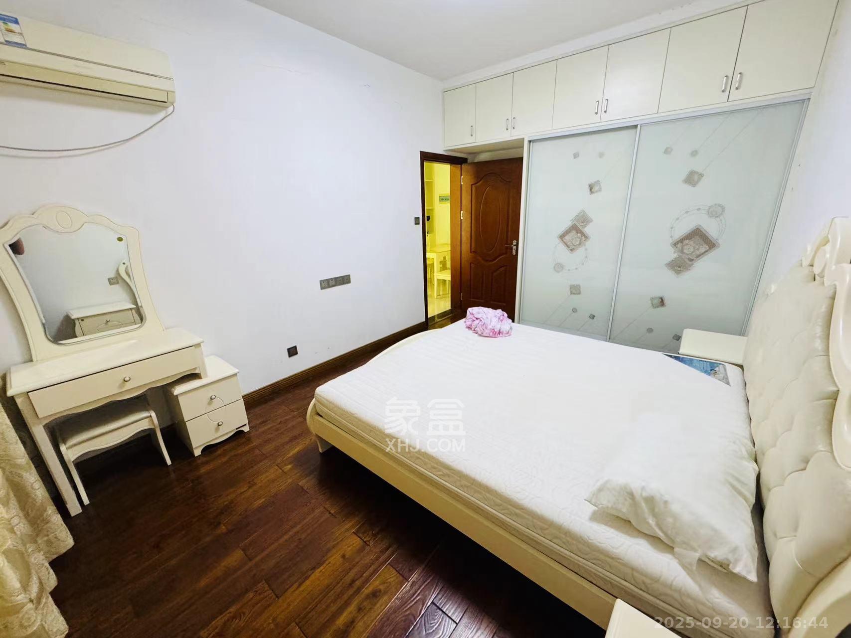 湖湘林语三期 2室2厅1卫 1500.0元/月 湖湘林语三期 2室2厅1卫 1500.0元/月室内图