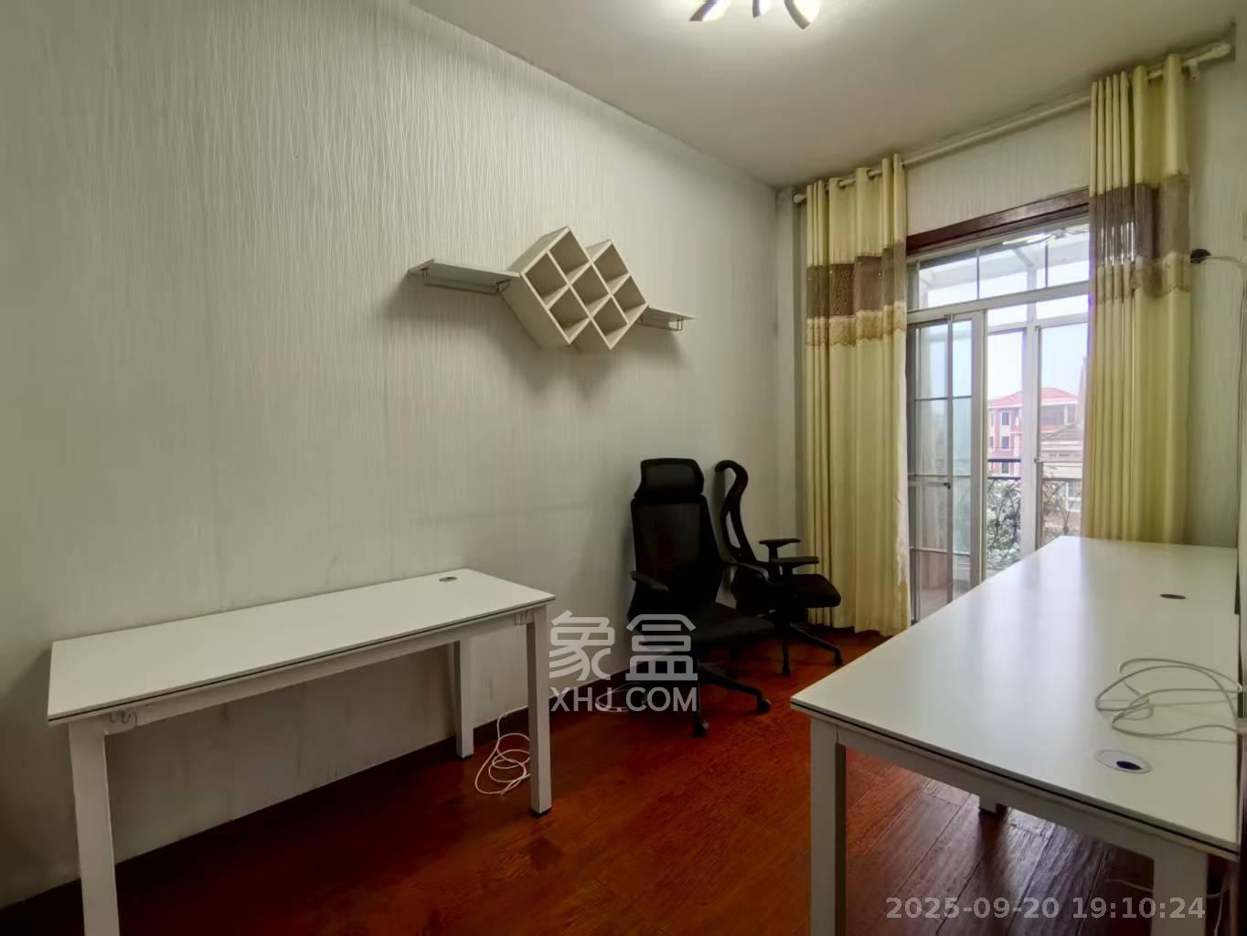 山水英伦 6室2厅3卫 5500.0元/月 山水英伦 6室2厅3卫 5500.0元/月室内图