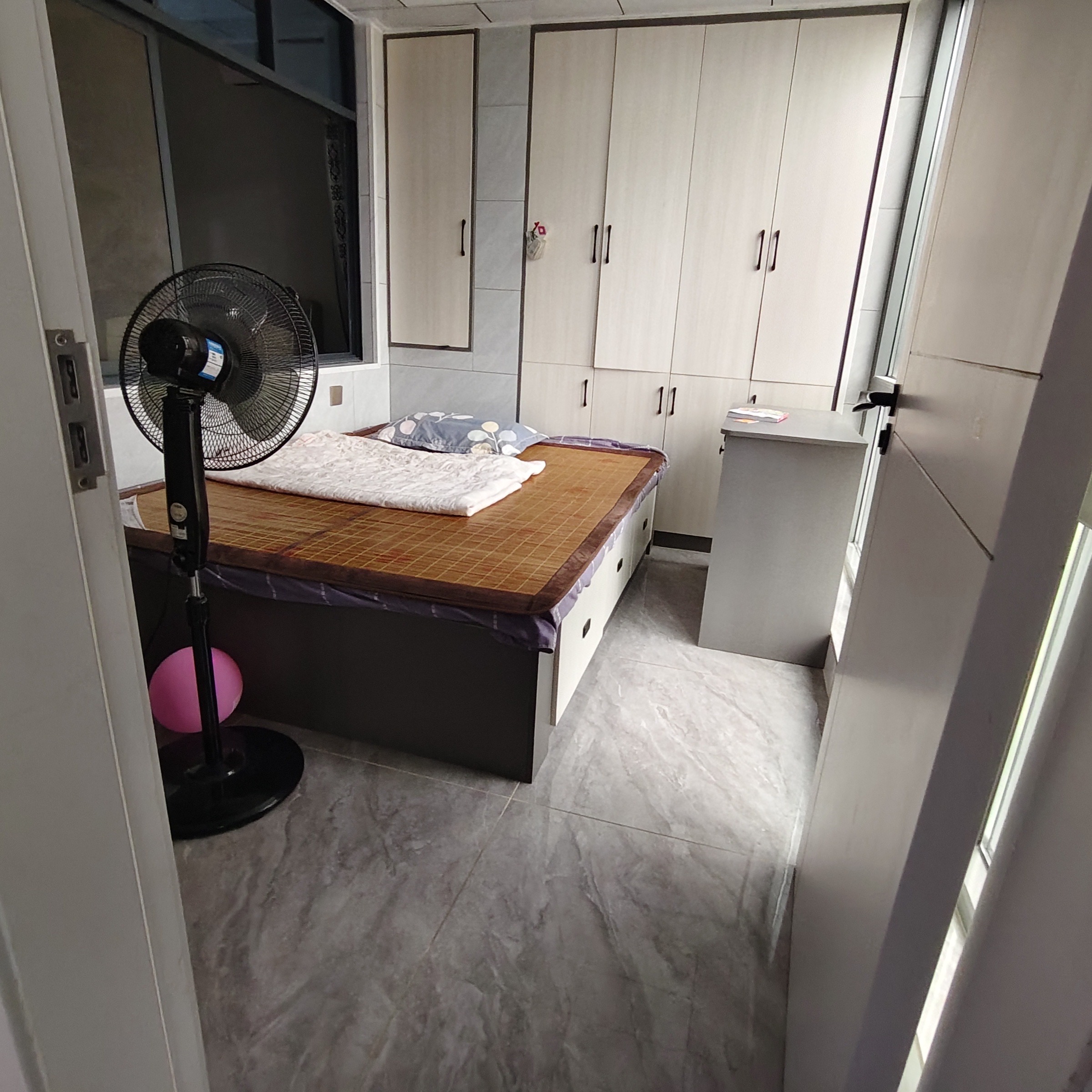 百弘学府城 4室2厅2卫 1800.0元/月 百弘学府城 4室2厅2卫 1800.0元/月室内图