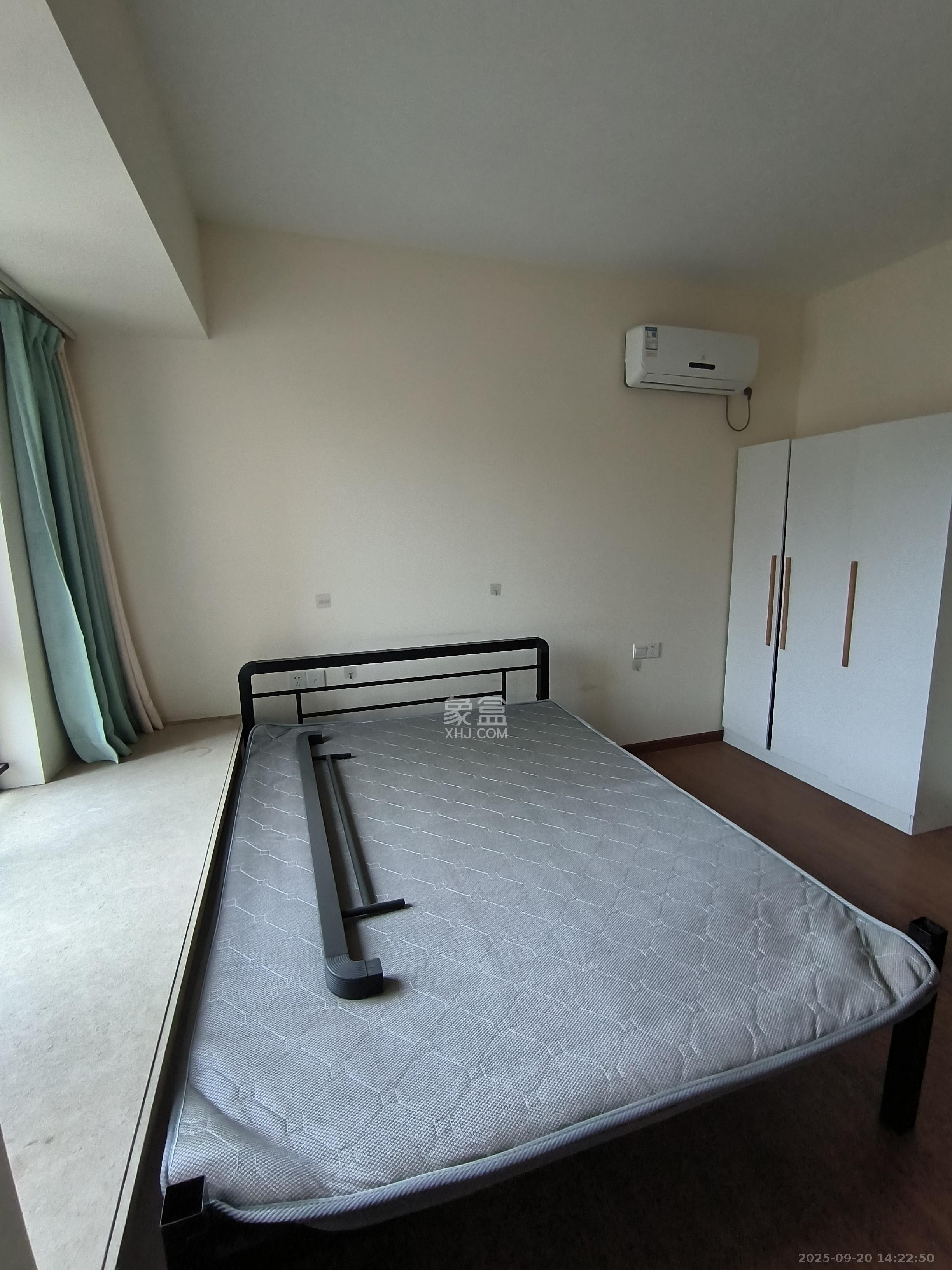 时代倾城二期  2室2厅1卫    1700.0元/月室内图