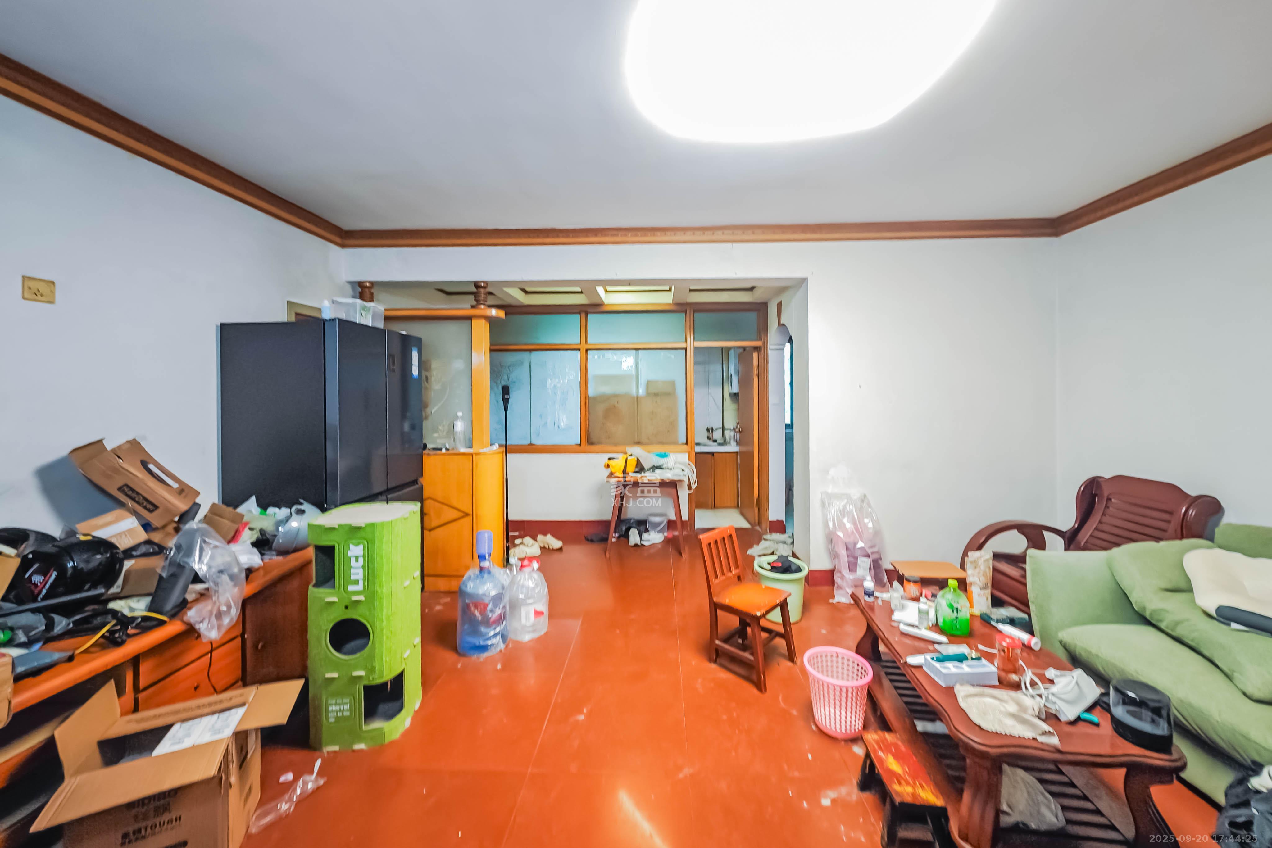 长冶小区(玉竹家园) 2室2厅1卫 30.0万 长冶小区(玉竹家园) 2室2厅1卫 30.0万客厅