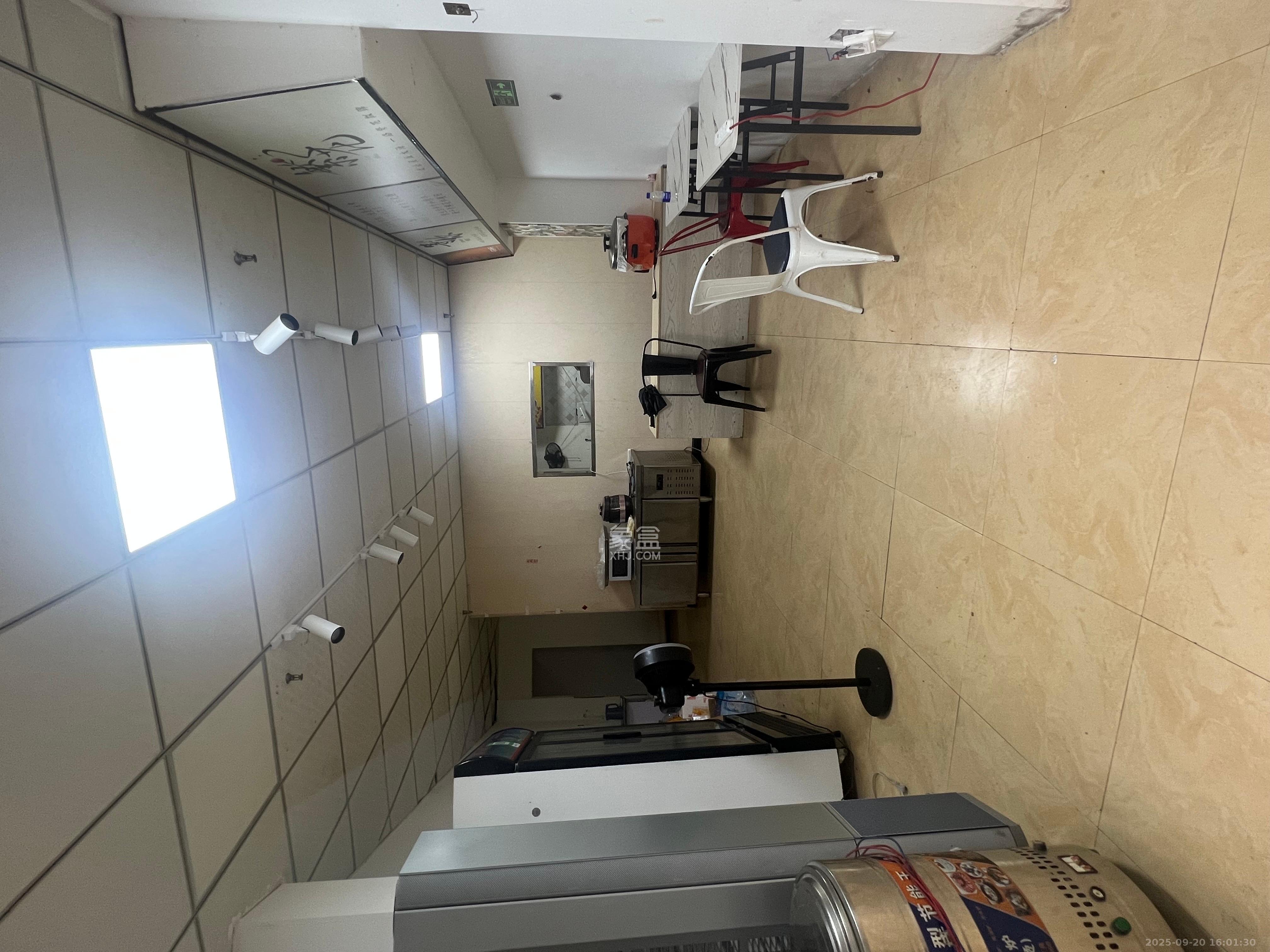 保利香槟国际C区   59.0㎡      2300.0元/月室内图