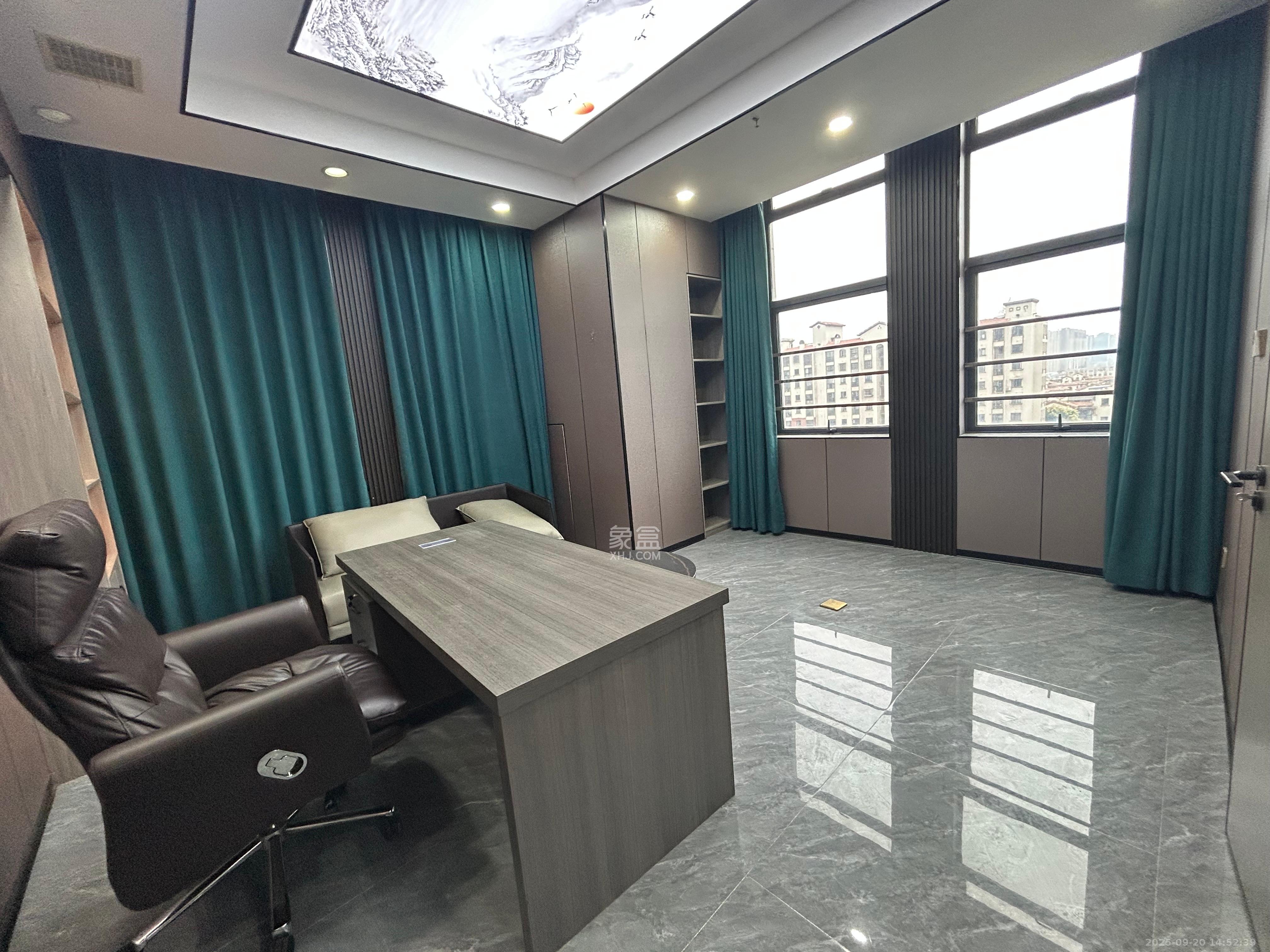 华润置地广场二期  1室1厅1卫    5800.0元/月 华润置地广场二期  1室1厅1卫    5800.0元/月室内图