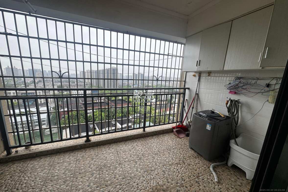 优山美地  3室1厅1卫    2100.0元/月 优山美地  3室1厅1卫    2100.0元/月室内图