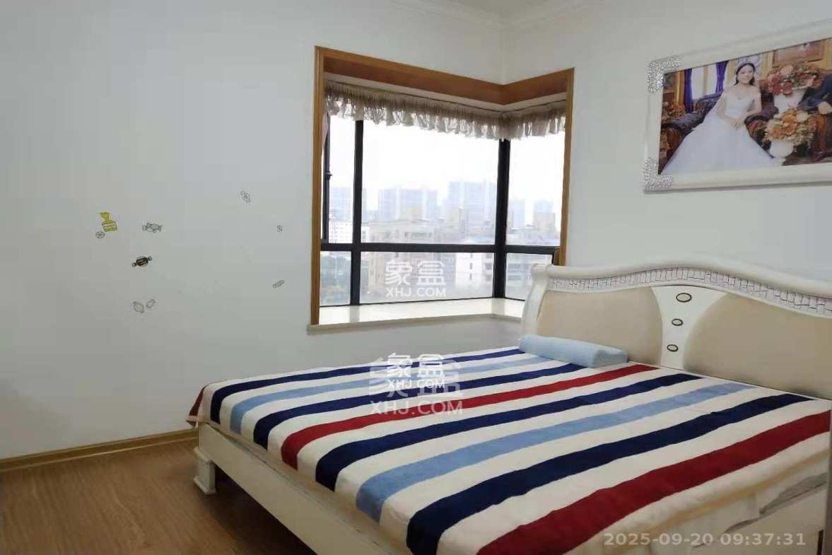 莱茵城 3室2厅1卫 2100.0元/月 莱茵城 3室2厅1卫 2100.0元/月室内图