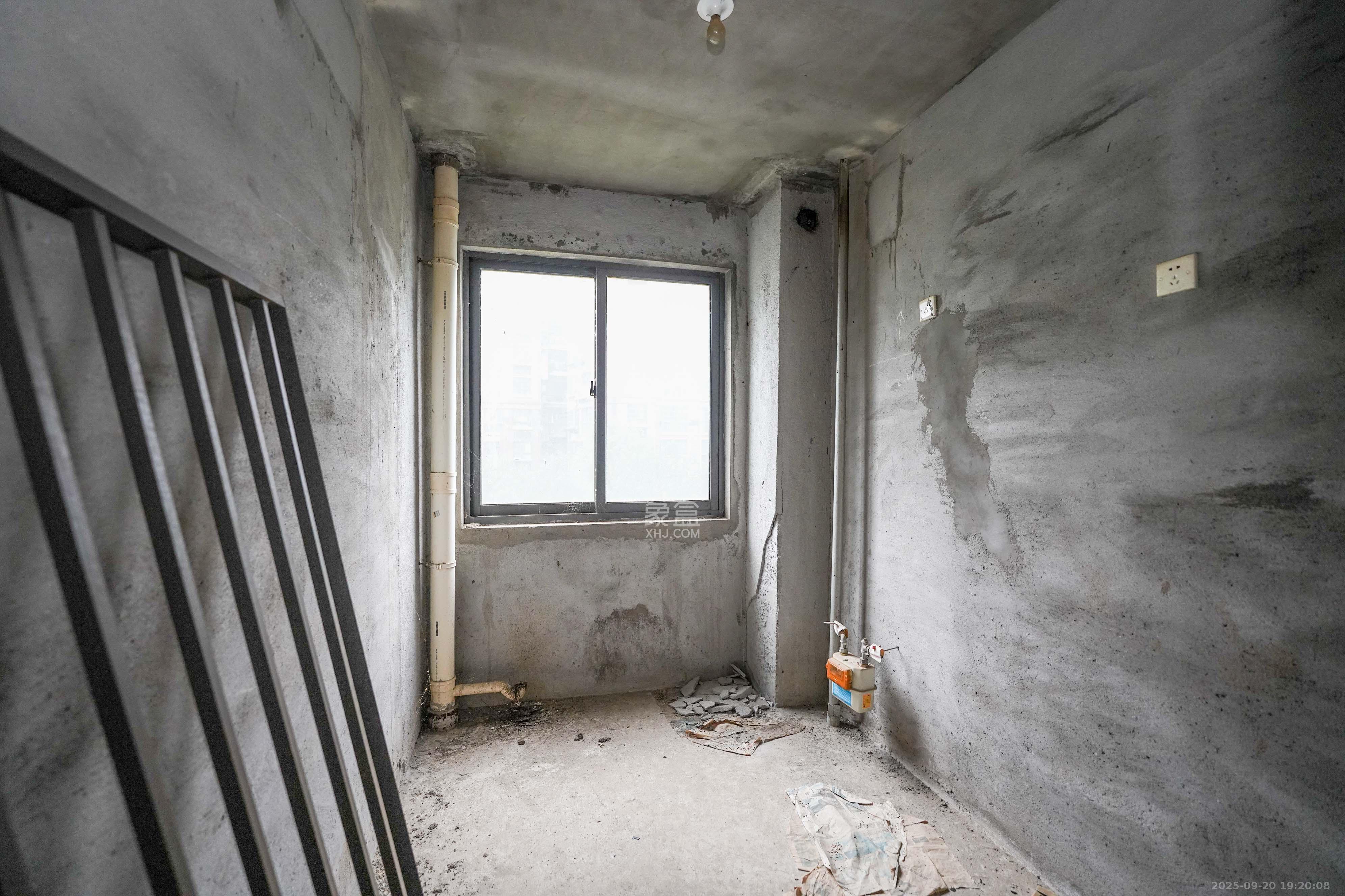 山水嘉园 4室2厅2卫 95.0万 山水嘉园 4室2厅2卫 95.0万其他