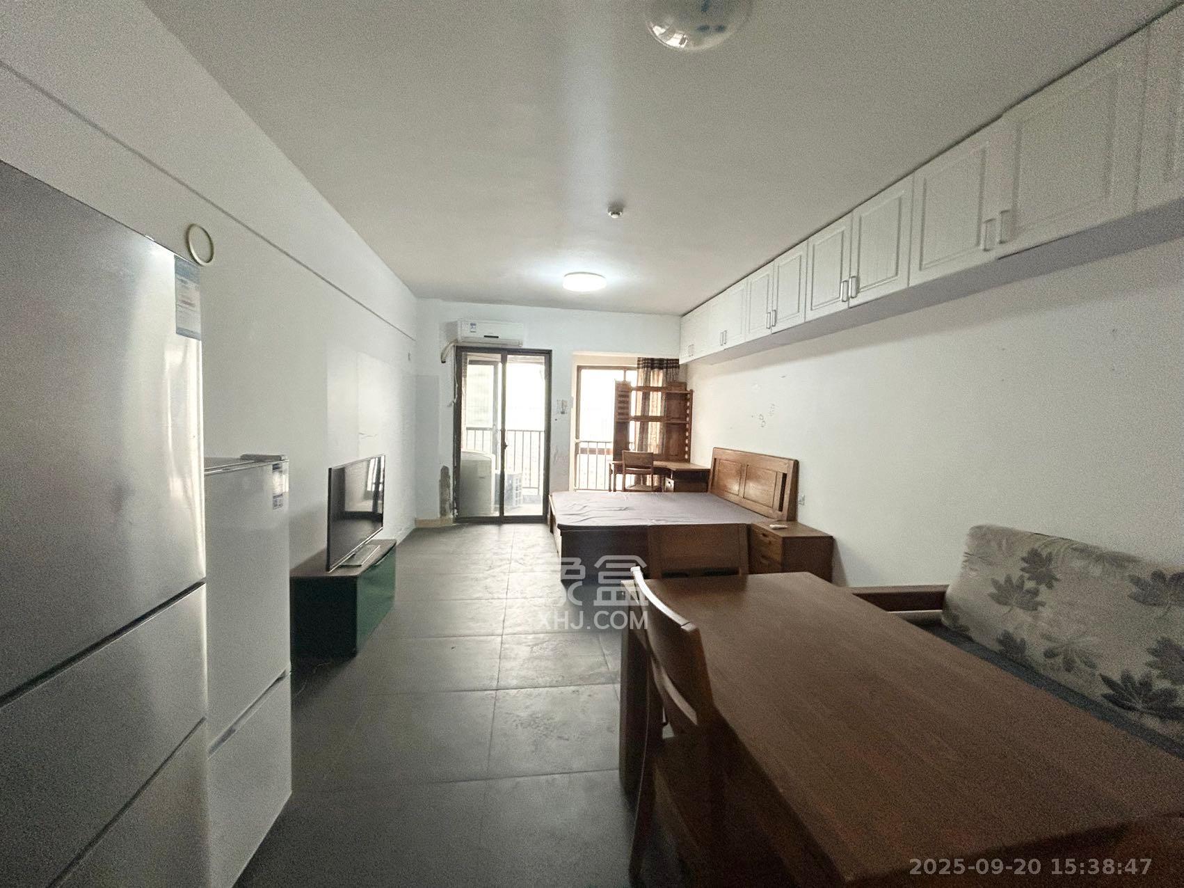 德庆水韵山城  1室1厅1卫    1000.0元/月室内图