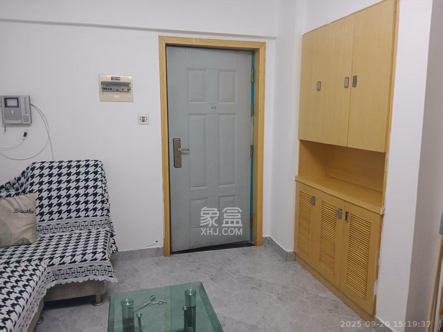 兴威帕克水岸  1室1厅1卫    1500.0元/月