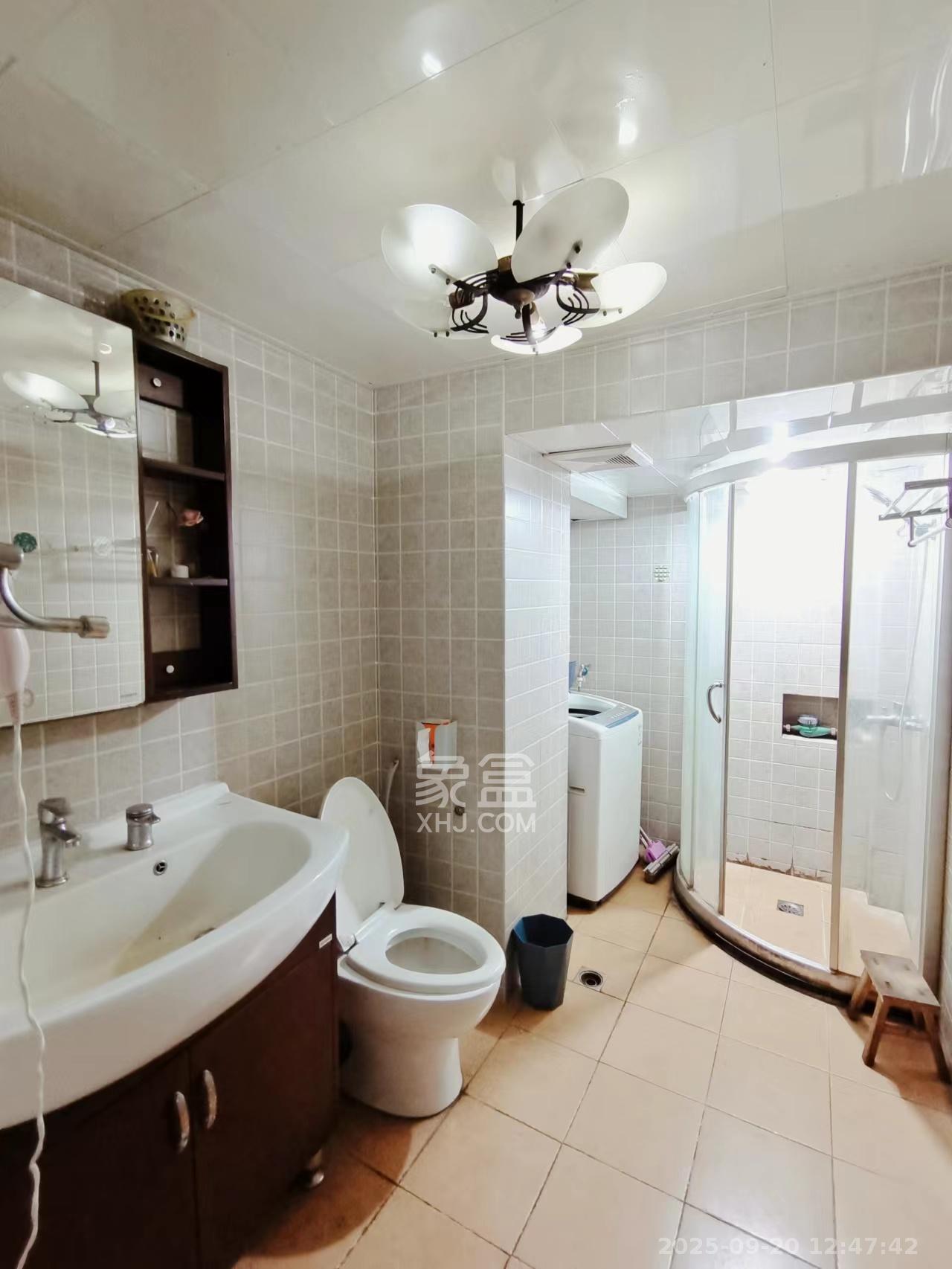 工农街散盘 2室1厅1卫 1600.0元/月 工农街散盘 2室1厅1卫 1600.0元/月室内图